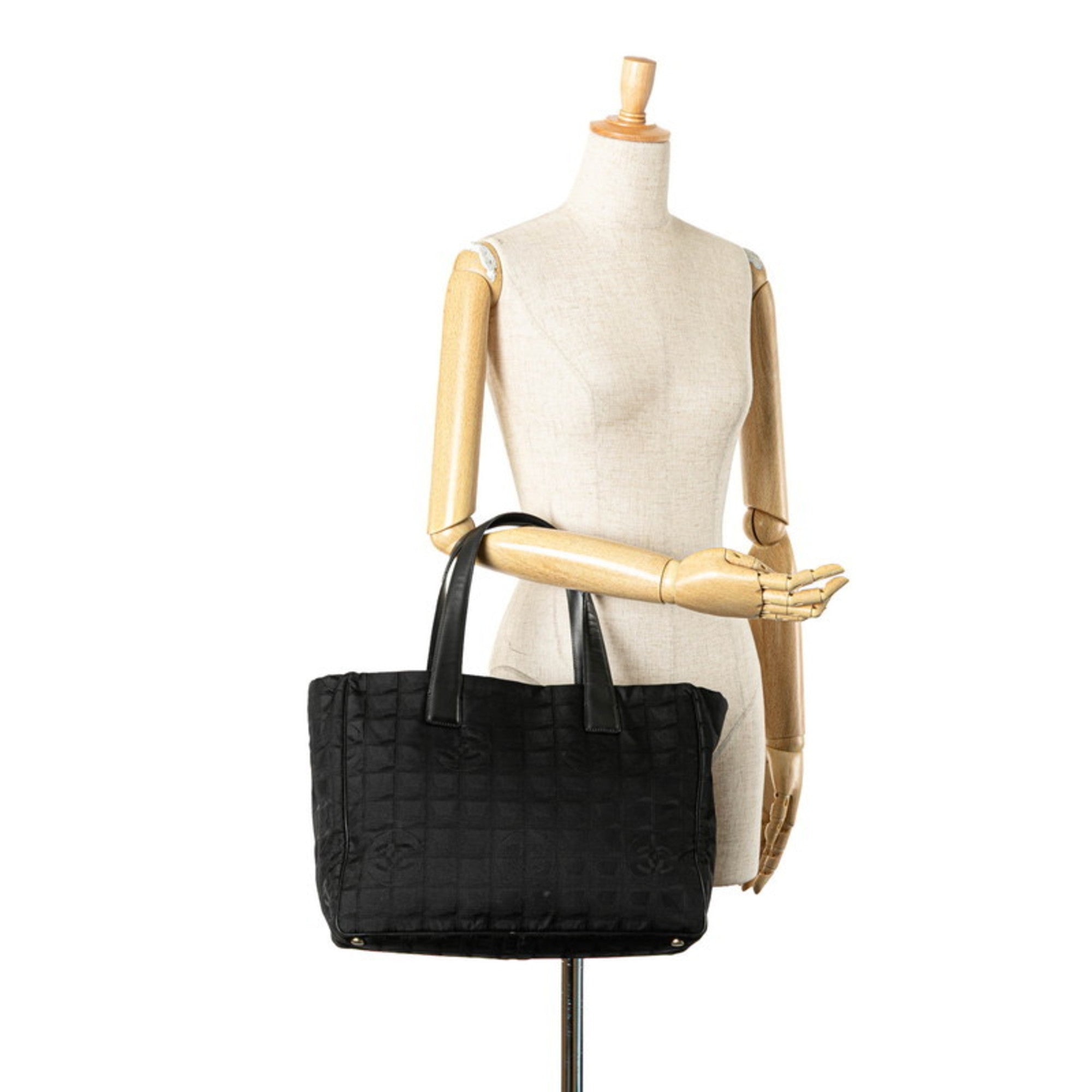 Chanel Black Nylon Leather Shoulder Bag Tote Bag (Pre-Owned)
