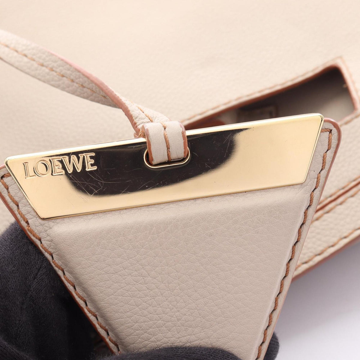 Loewe Beige Leather Handbag Shoulder Bag (Pre-Owned)