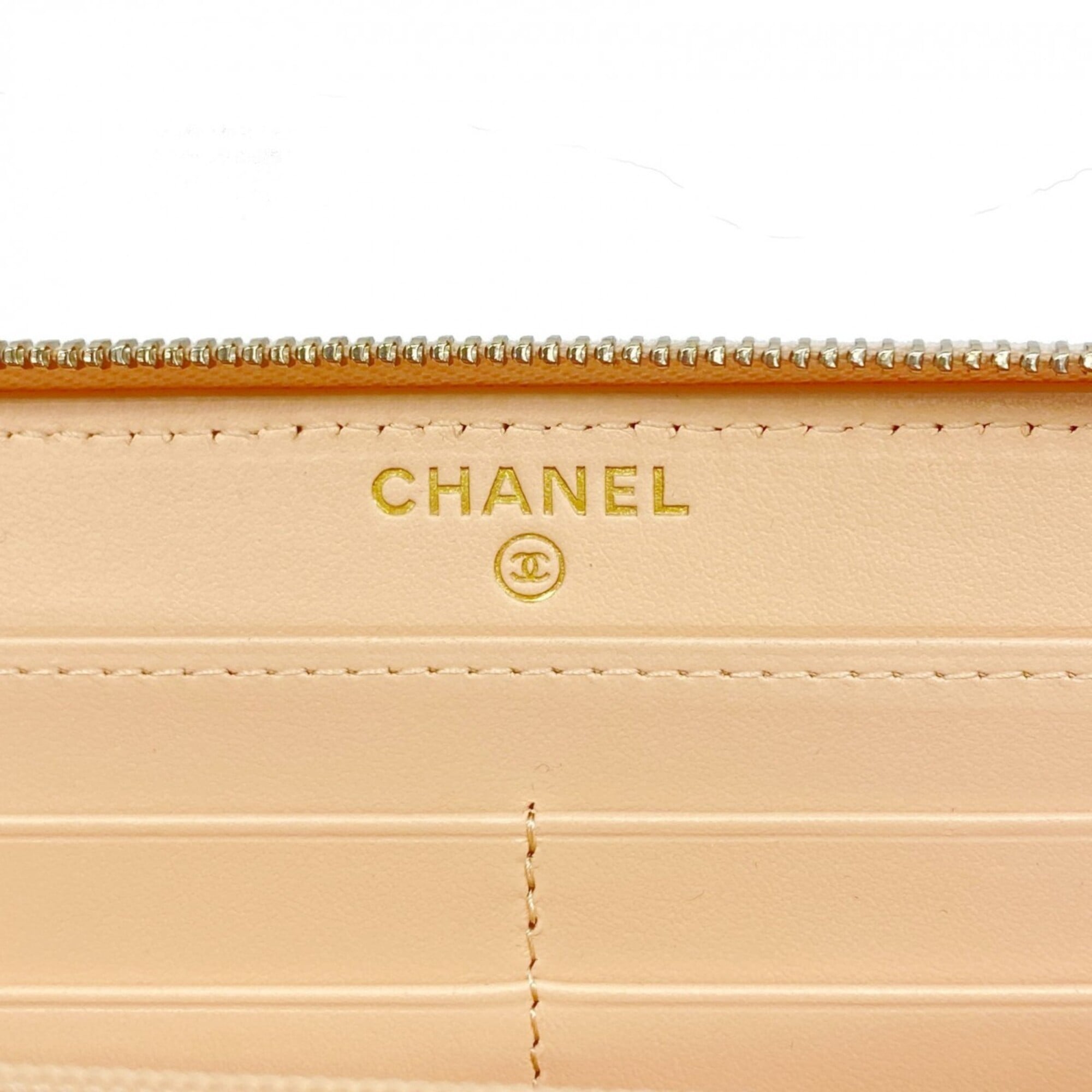 Chanel Beige Grained Calfskin Long Wallet (Bi-Fold) (Pre-Owned)