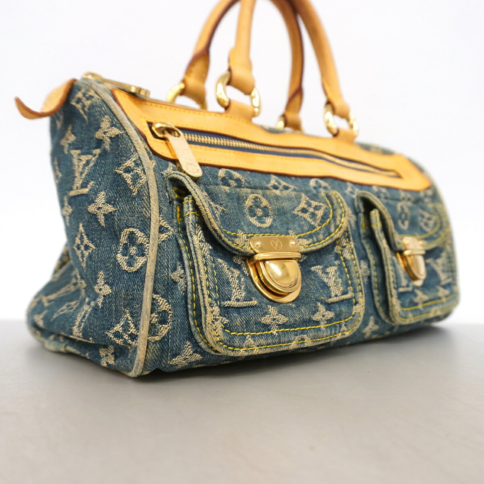 Louis Vuitton Blue Handbag (Pre-Owned)