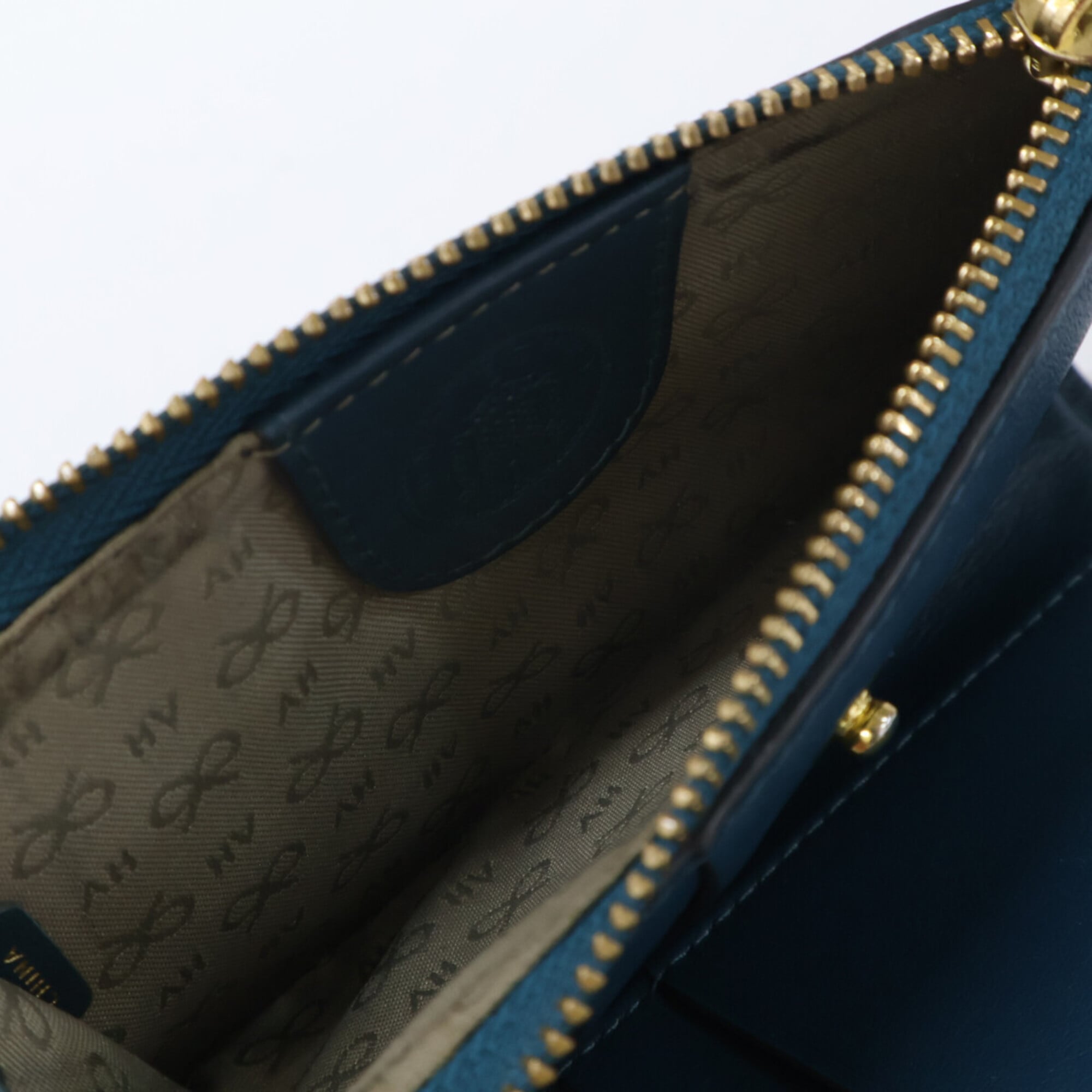 Anya Hindmarch Leather Wallet (Bi-Fold) (Pre-Owned)