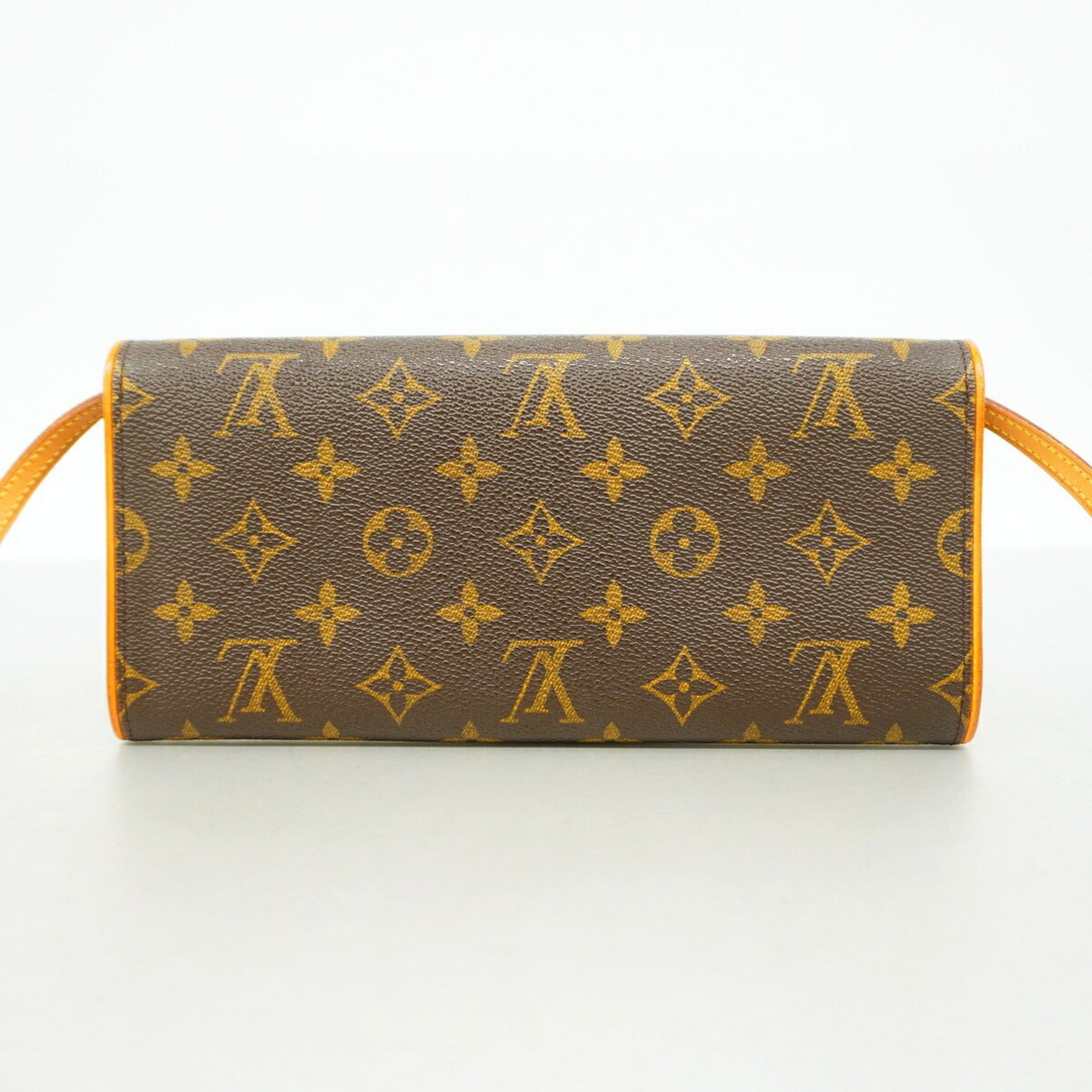 Louis Vuitton Brown Shoulder Bag (Pre-Owned)
