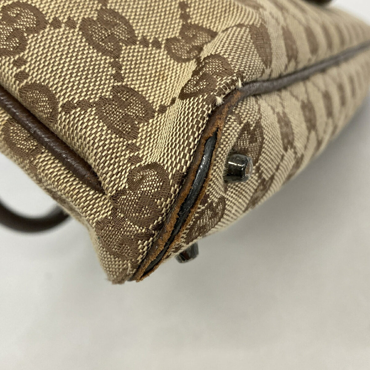 Gucci Beige Canvas Handbag (Pre-Owned)