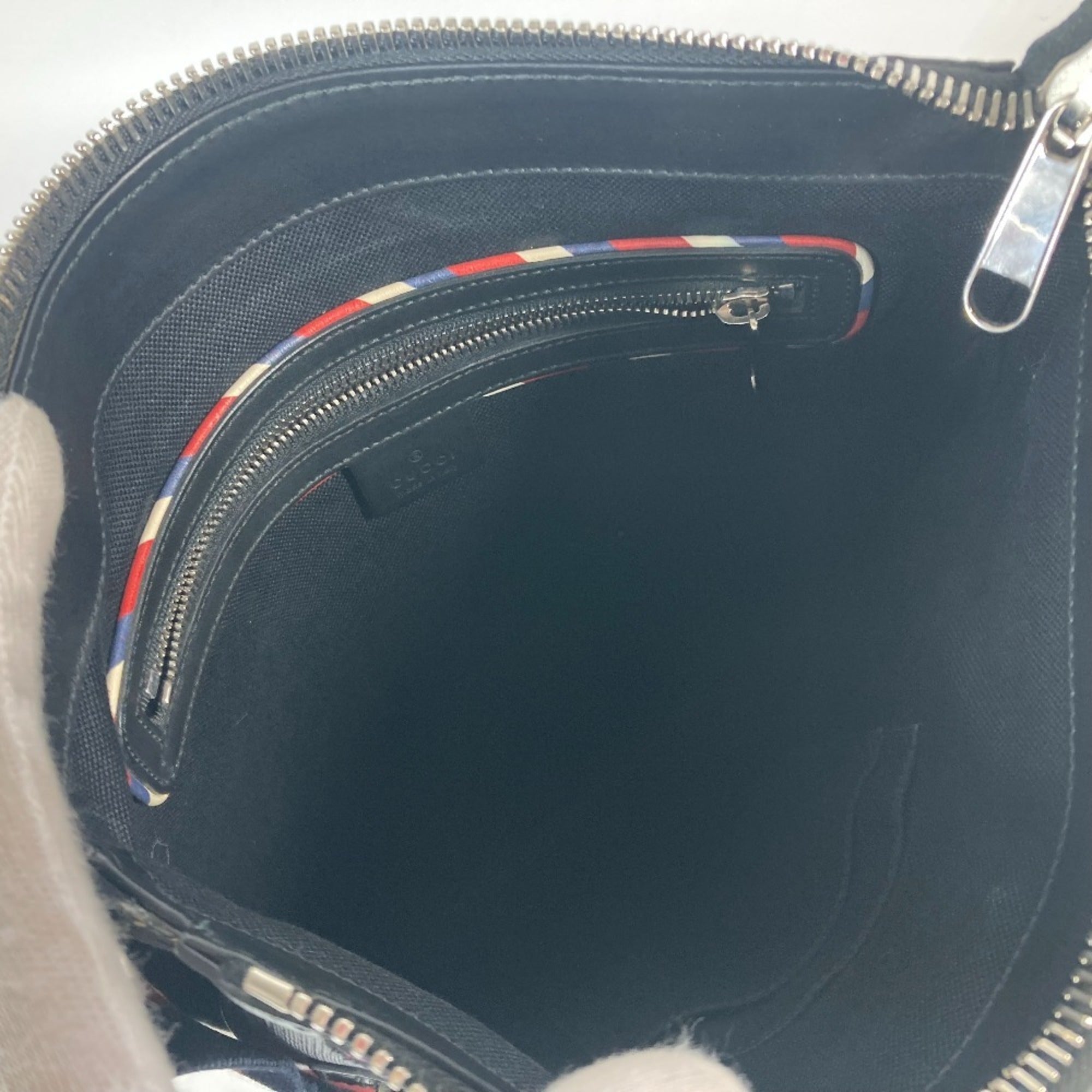 Gucci Black Multi-Color Gg Supreme Messenger Bag Shoulder Bag (Pre-Owned)