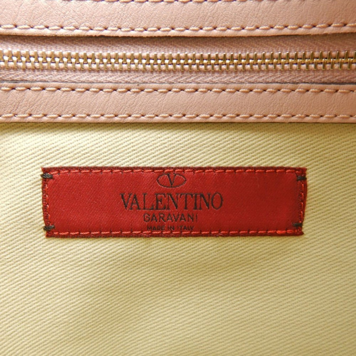 Valentino Pink Leather Clutch Bag (Pre-Owned)