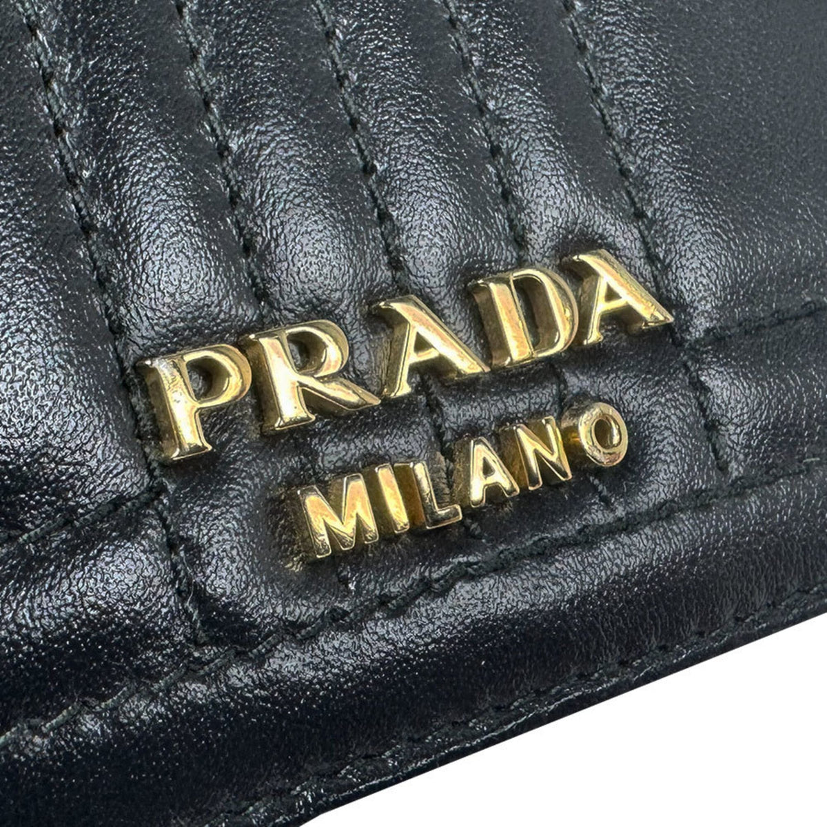 Prada Black Leather Shoulder Bag (Pre-Owned)