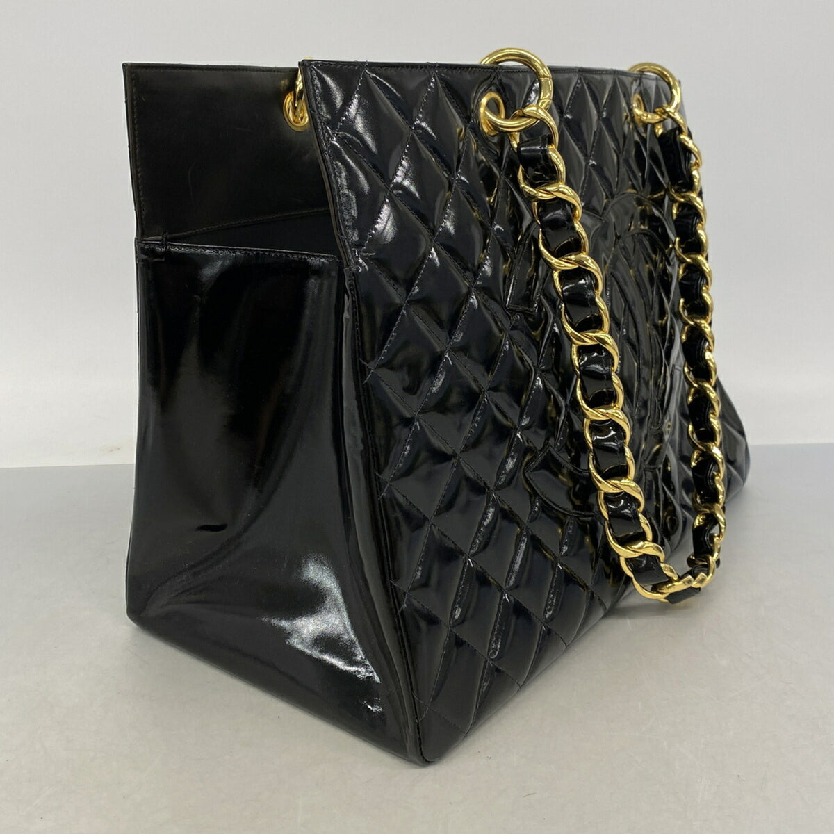 Chanel Black Patent Leather Tote Bag (Pre-Owned)