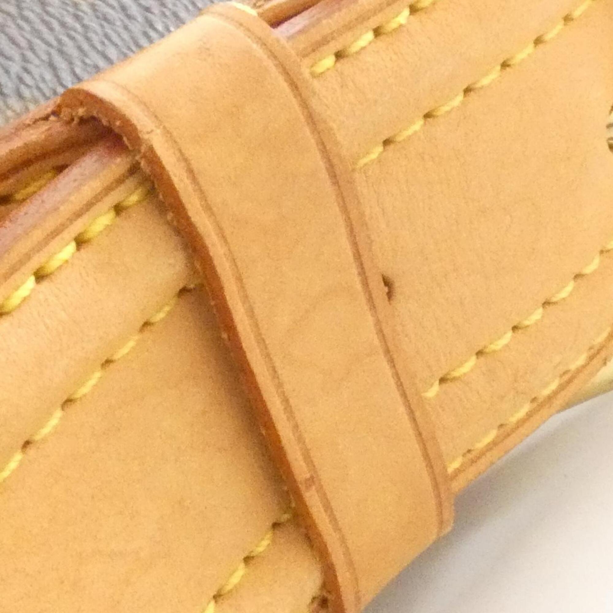 Louis Vuitton Marron Coated Canvas Shoulder Bag (Pre-Owned)