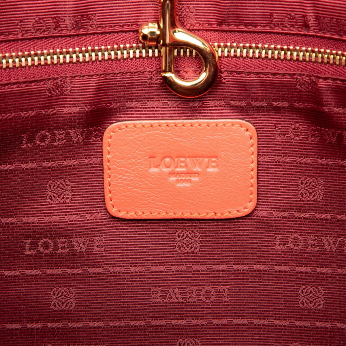 Loewe Red Color Leather Shoulder Bag Tote Bag (Pre-Owned)