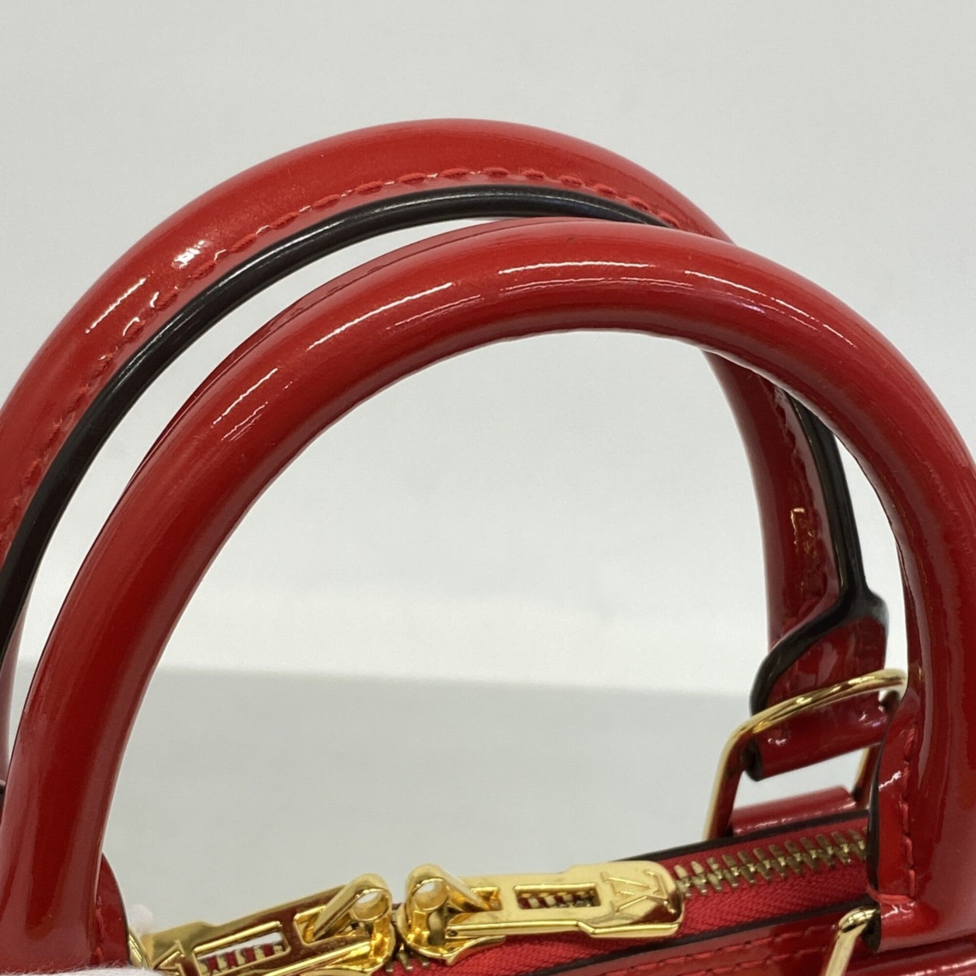 Louis Vuitton Cerise Handbag (Pre-Owned)