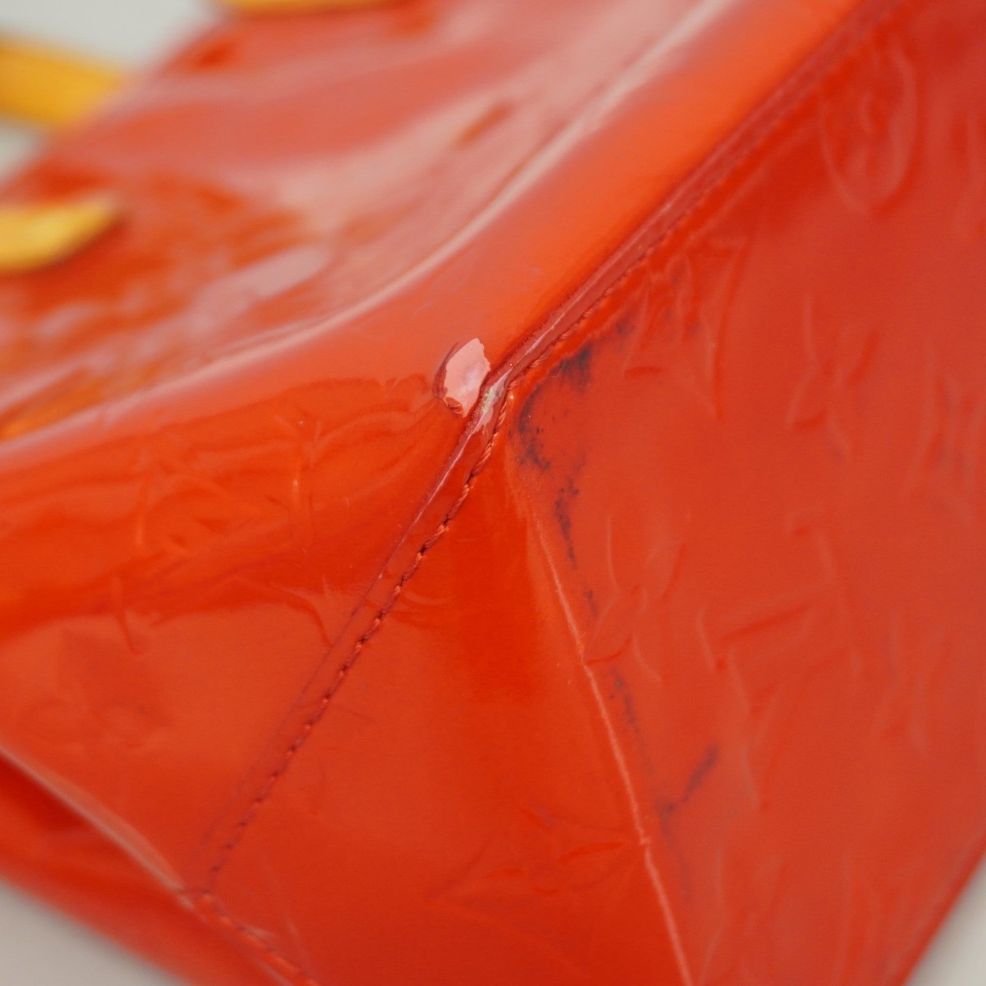 Louis Vuitton Rouge Handbag (Pre-Owned)