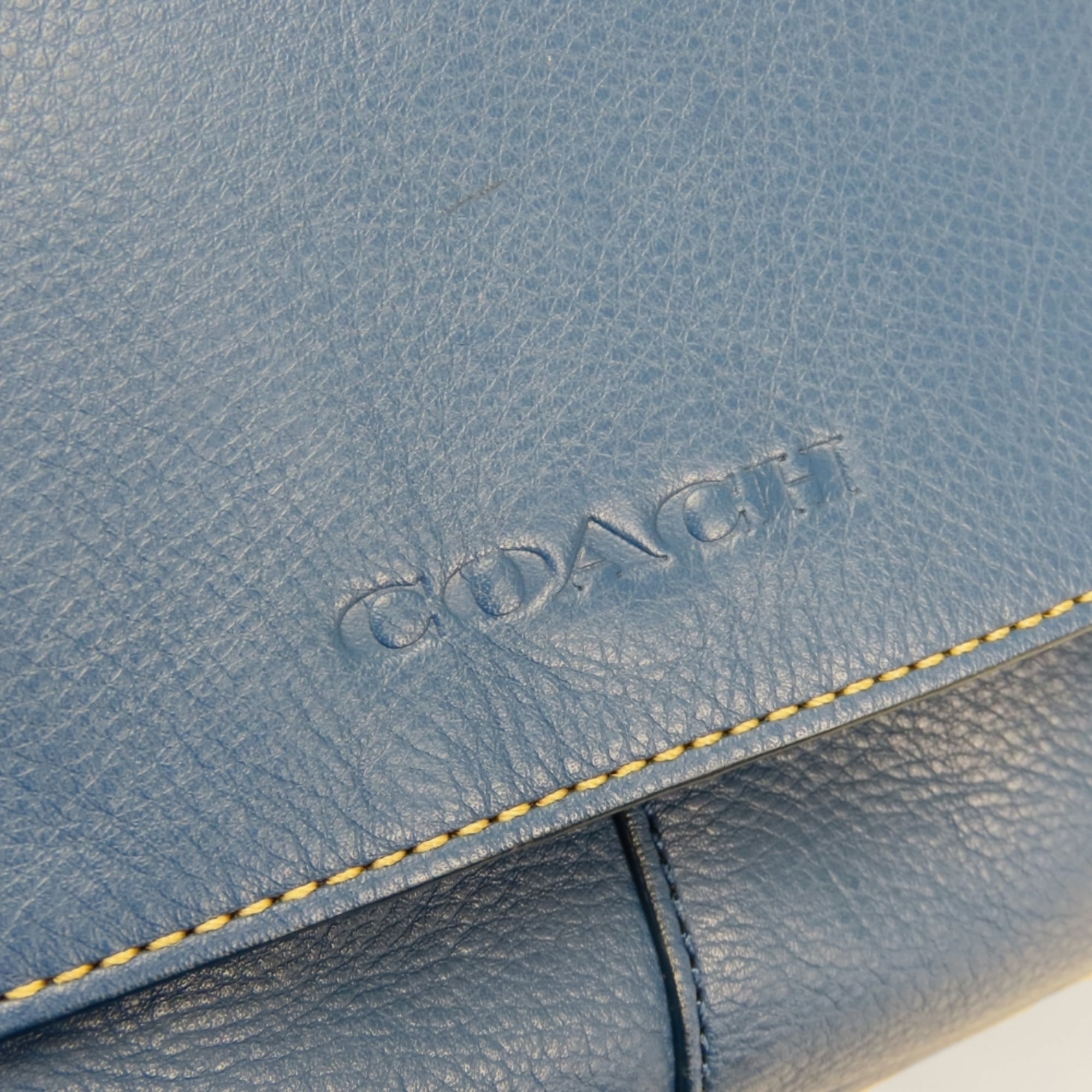 Coach Blue Leather Shoulder Bag (Pre-Owned)