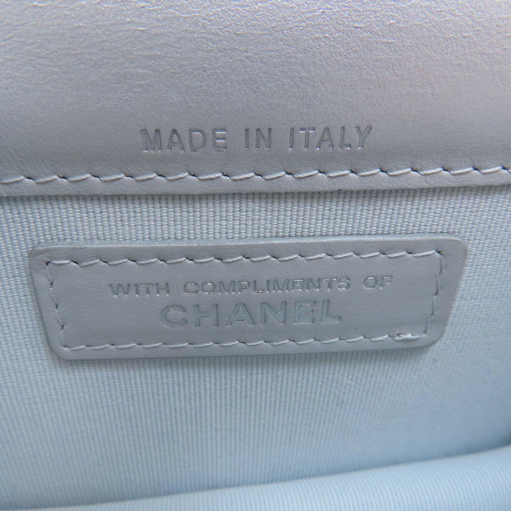 Chanel Silver Leather Shoulder Bag (Pre-Owned)