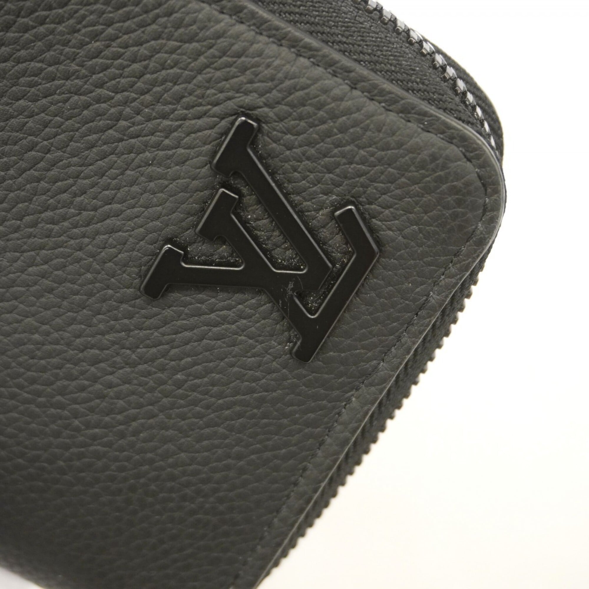 Louis Vuitton Noir Long Wallet (Bi-Fold) (Pre-Owned)