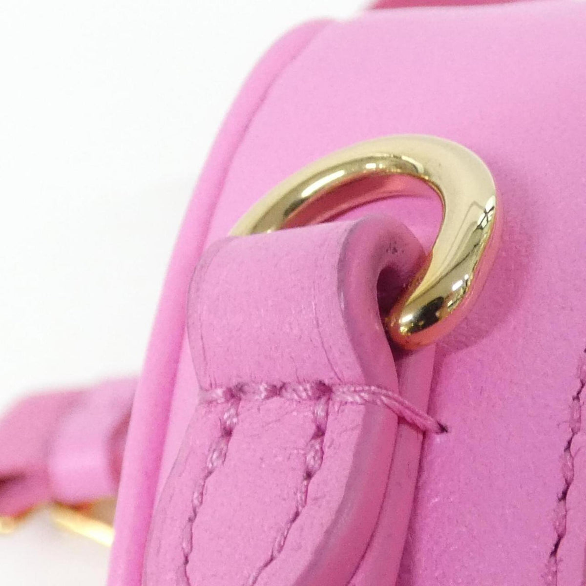 Louis Vuitton Rose Leather Pouch Shoulder Bag (Pre-Owned)