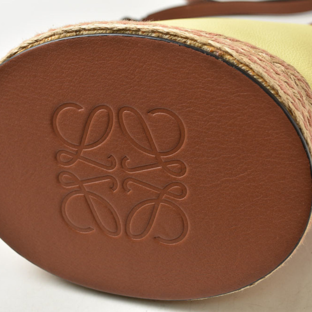 Loewe Brown Yellow Leather Shoulder Bag (Pre-Owned)