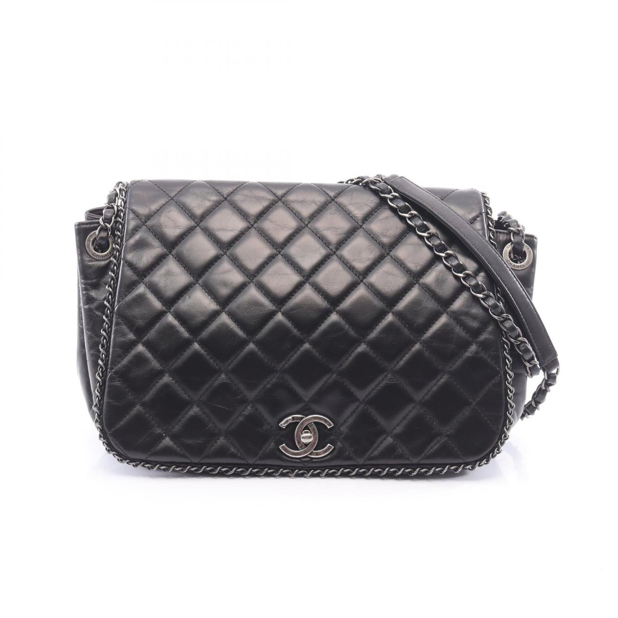 Chanel Black Leather Handbag Shoulder Bag (Pre-Owned)