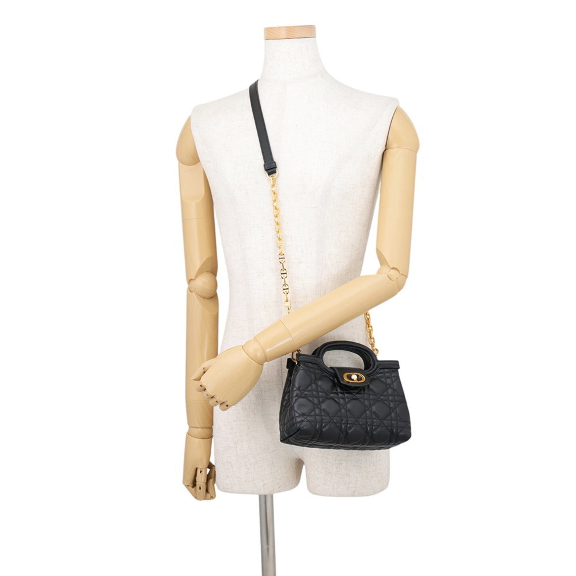 Christian Dior Black Leather Handbag Shoulder Bag (Pre-Owned)