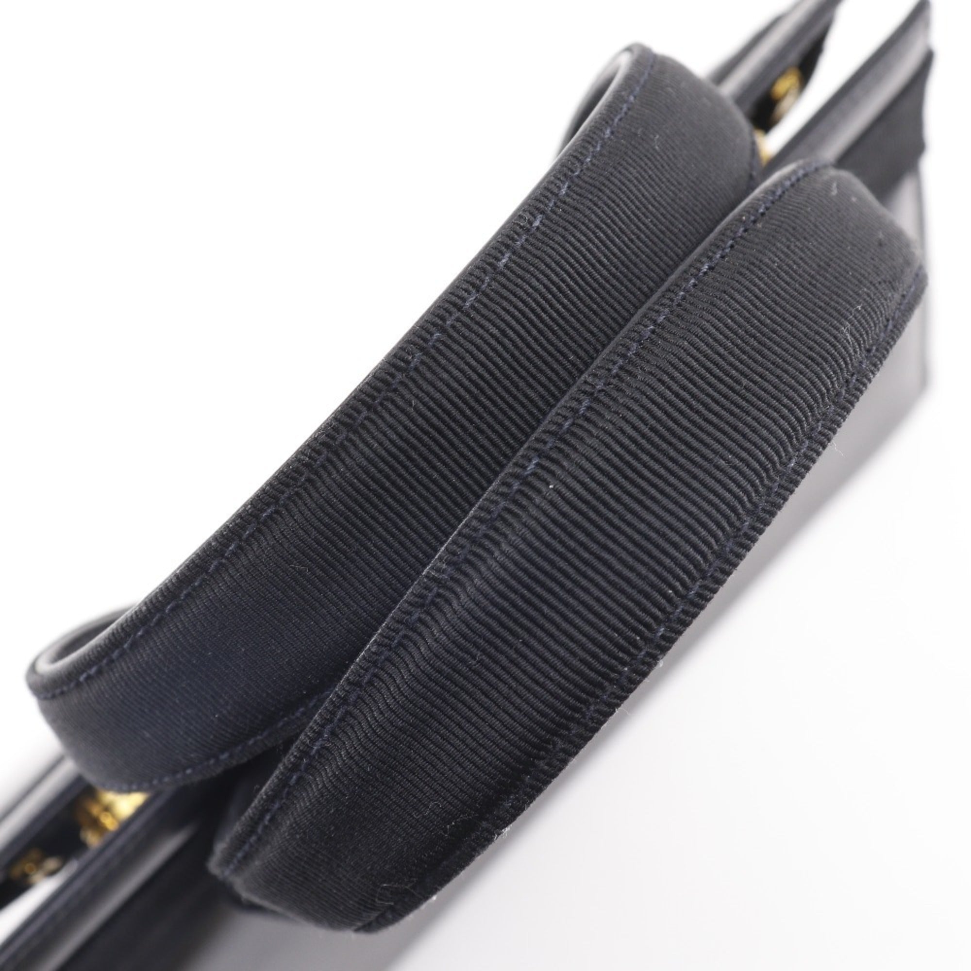 Salvatore Ferragamo Black Leather Handbag (Pre-Owned)