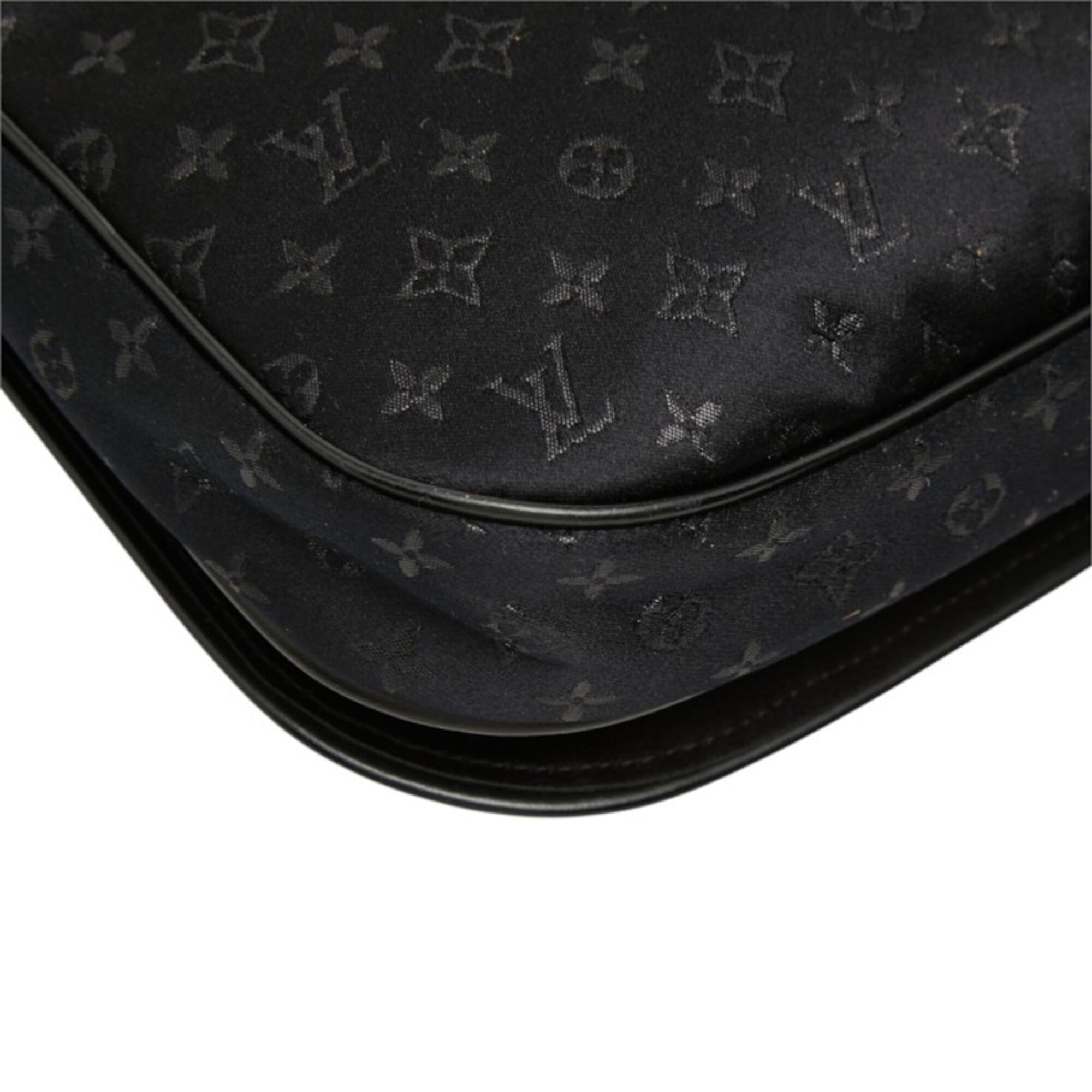 Louis Vuitton Black Noir Satin Leather Shoulder Bag (Pre-Owned)