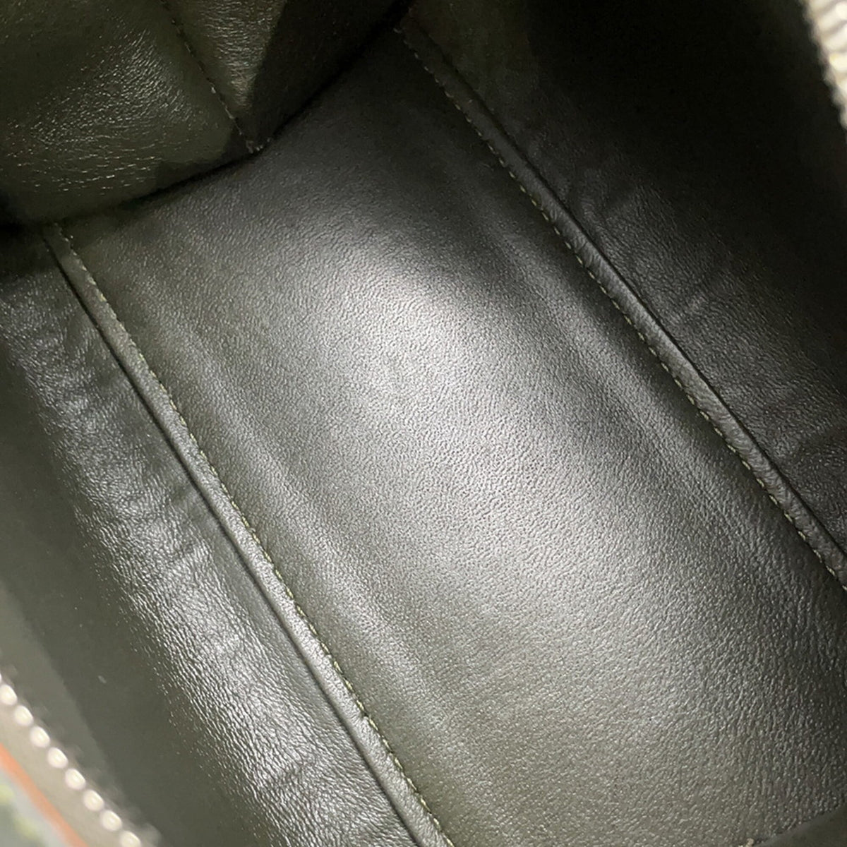Fendi Khaki Leather Handbag (Pre-Owned)