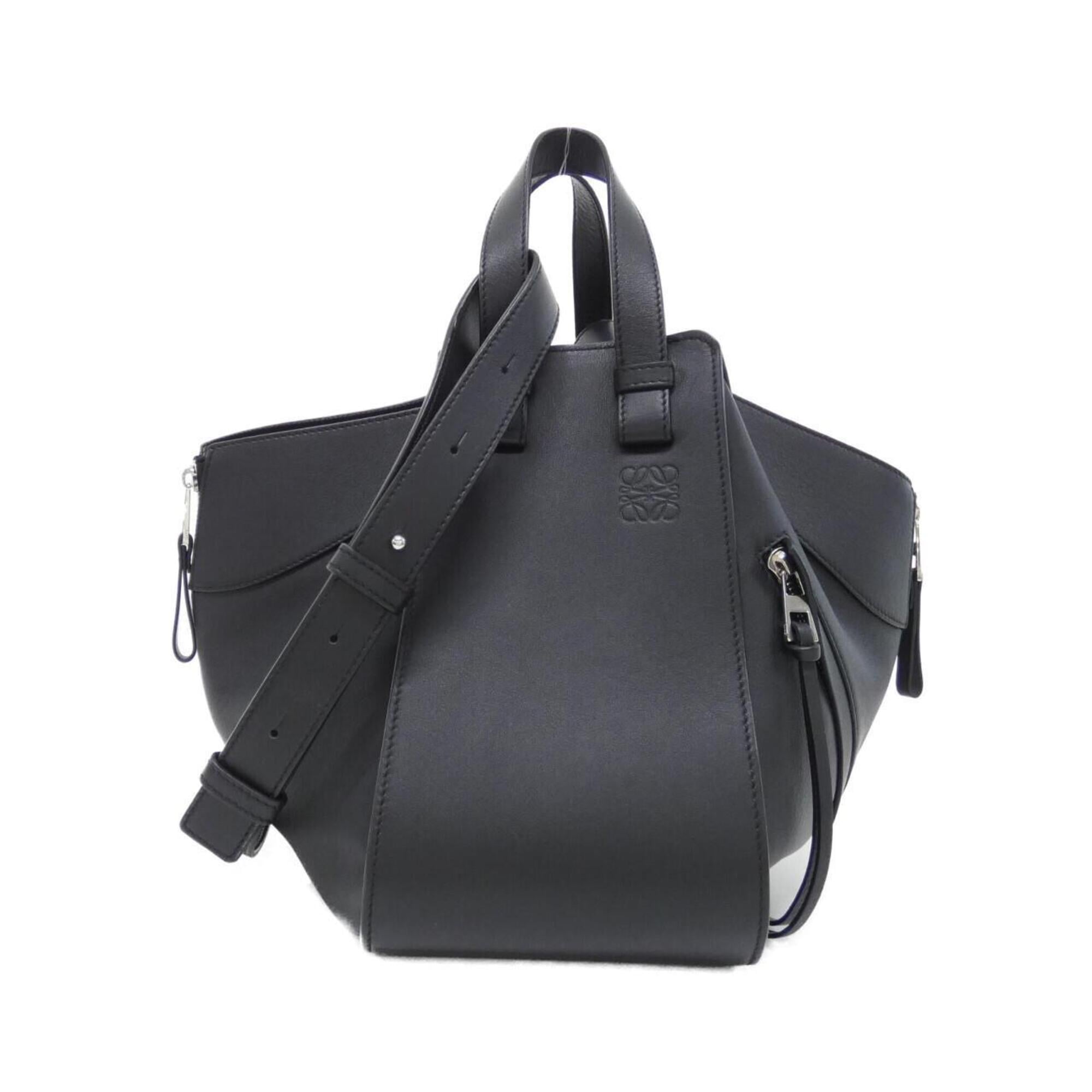 Loewe Black Leather Shoulder Bag (Pre-Owned)