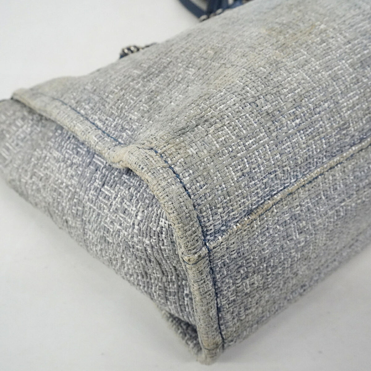 Chanel Navy Tweed Tote Bag (Pre-Owned)