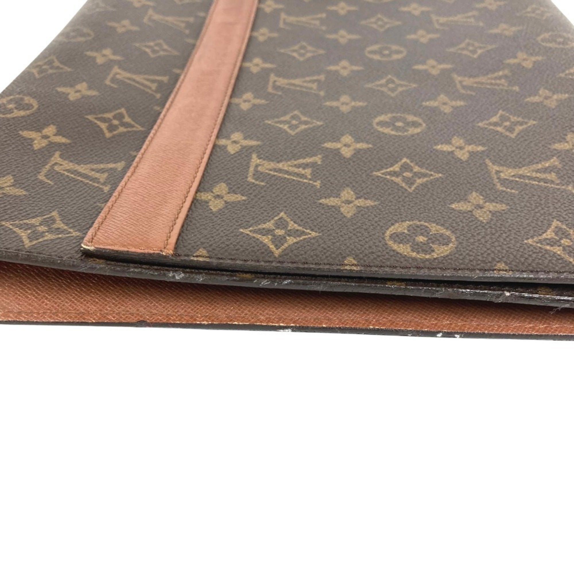 Louis Vuitton Brown Monogram Canvas Clutch Bag (Pre-Owned)