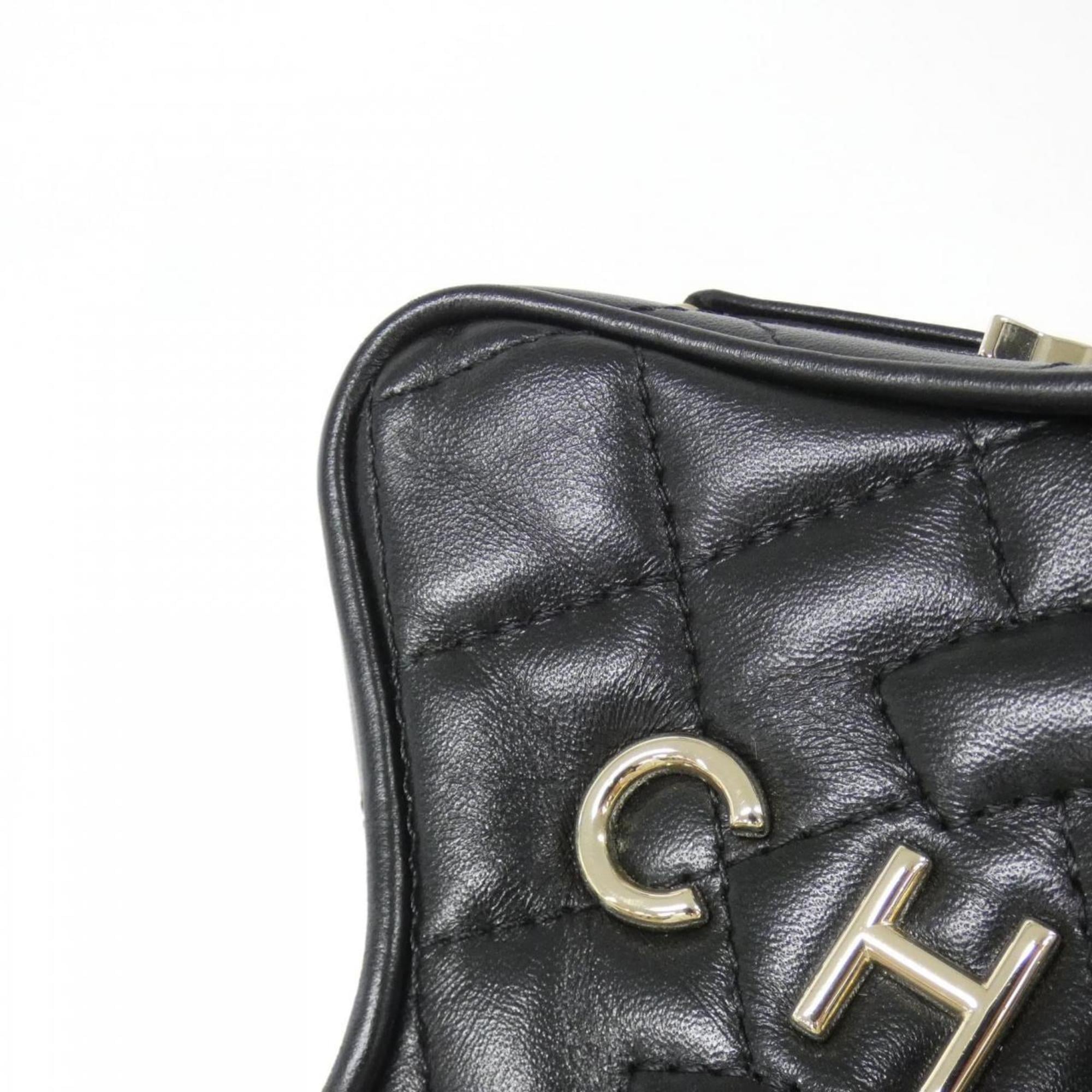 Chanel Black Leather Shoulder Bag (Pre-Owned)