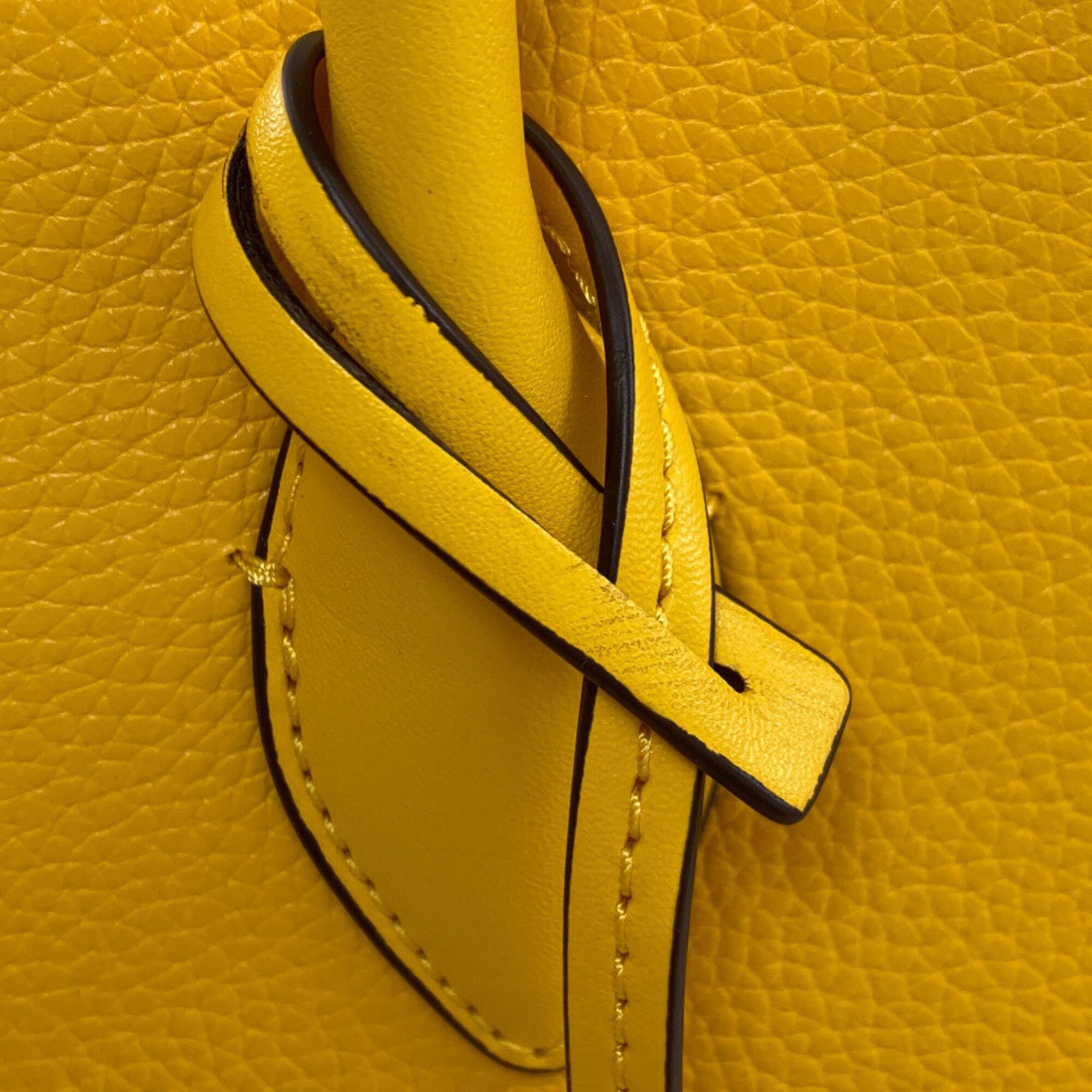 Michael Kors Yellow Leather Handbag (Pre-Owned)
