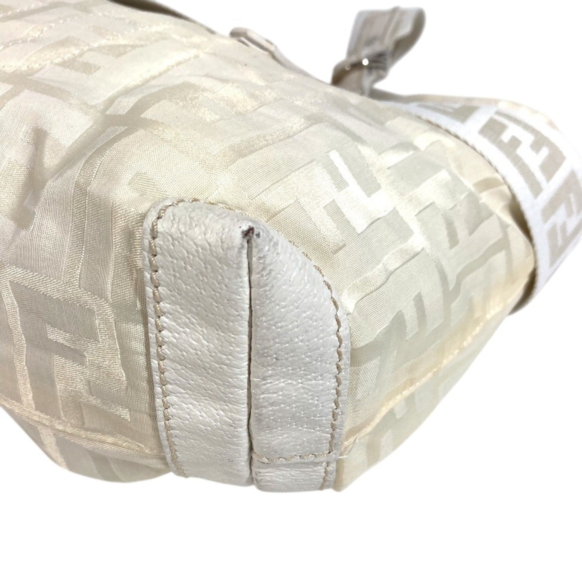 Fendi White Nylon Canvas Leather Handbag Shoulder Bag Tote Bag (Pre-Owned)