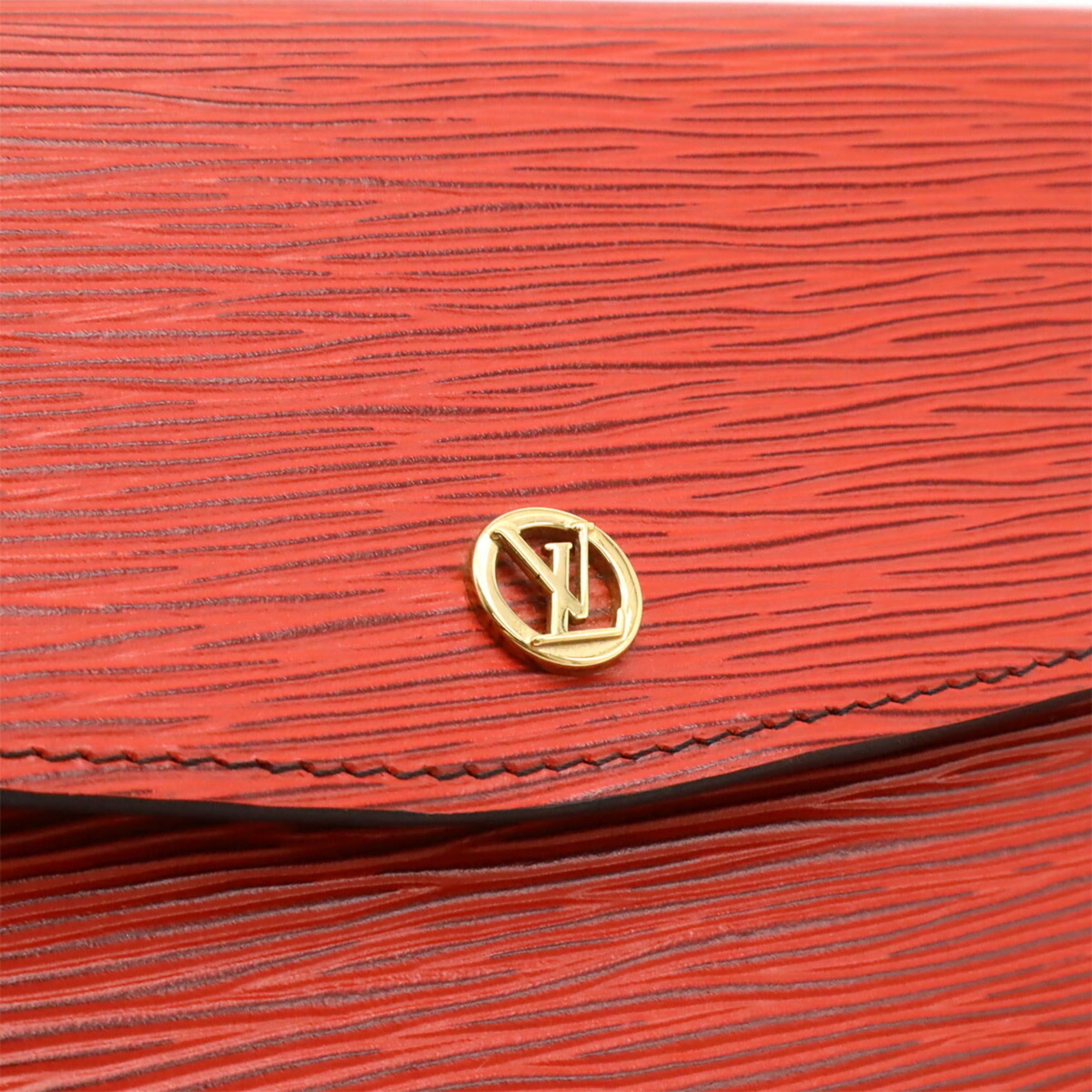 Louis Vuitton Castilian Red Epi Leather Clutch Bag (Pre-Owned)
