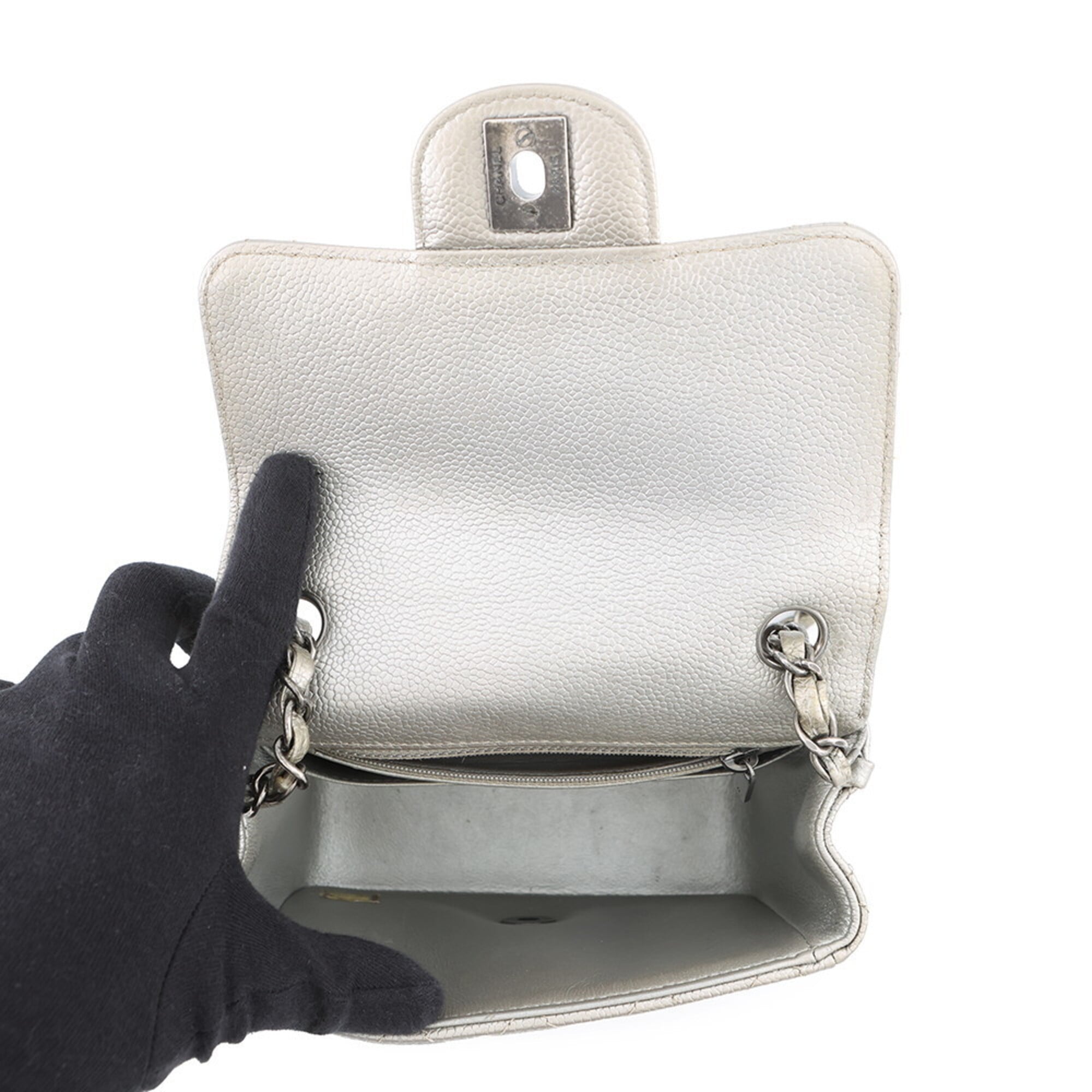 Chanel Matelasse Silver Grained Calfskin Handbag Shoulder Bag (Pre-Owned)