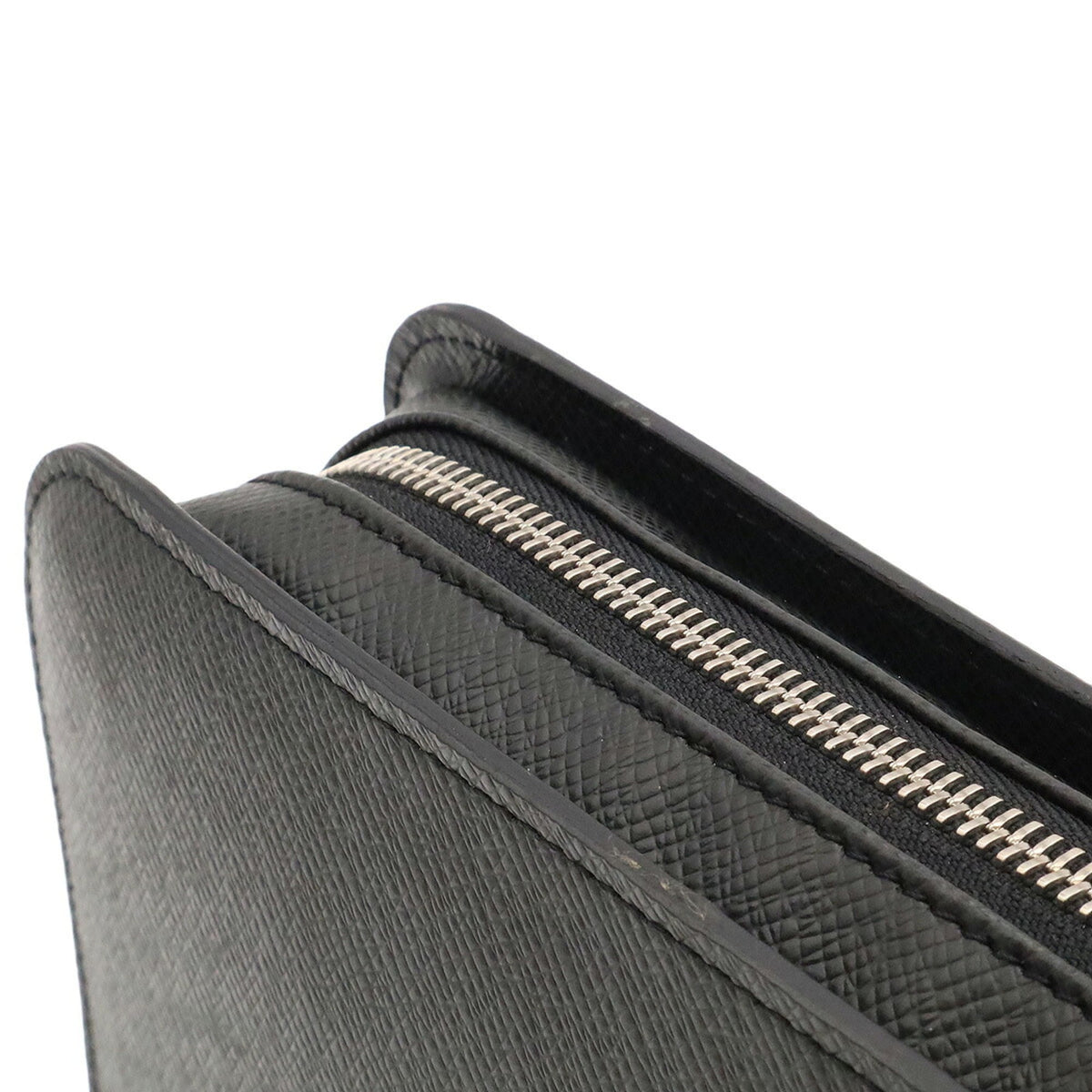Louis Vuitton Ardoise Black Taiga Leather Clutch Bag Handbag (Pre-Owned)