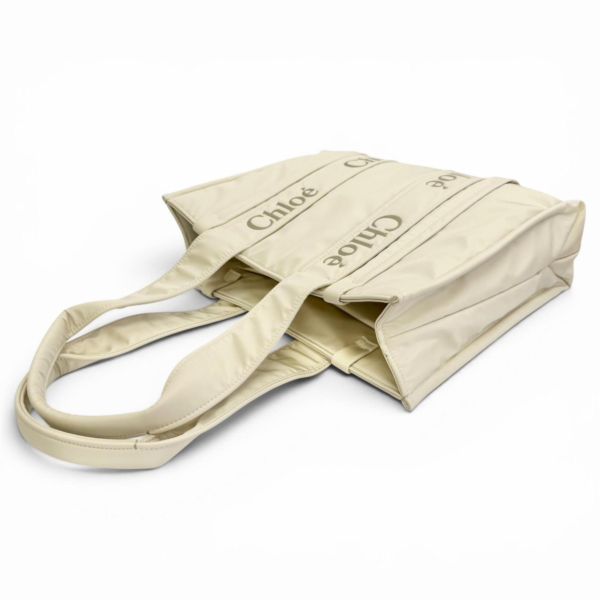 Chloé Light Beige Tote Bag (Pre-Owned)