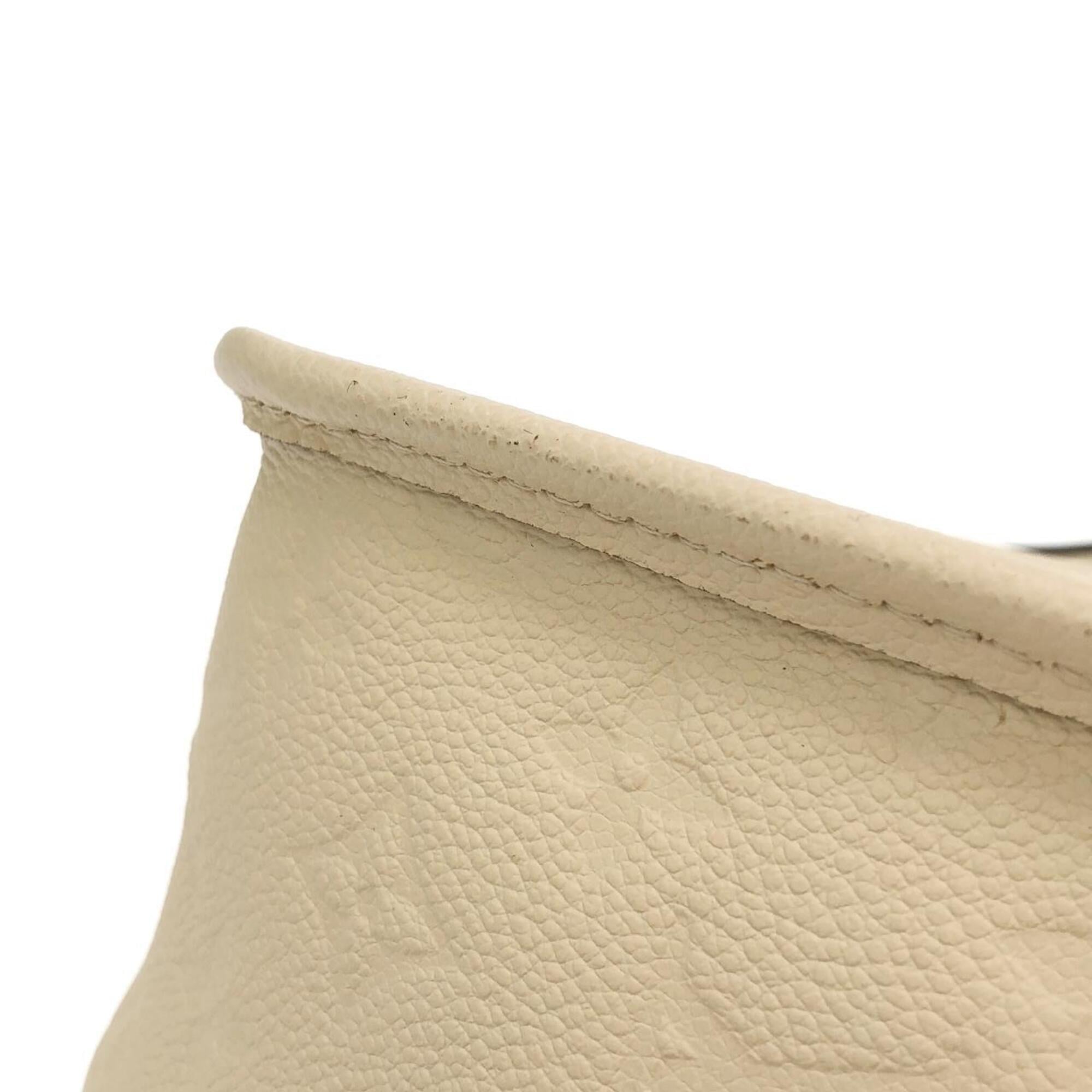Louis Vuitton Cream Leather Shoulder Bag (Pre-Owned)