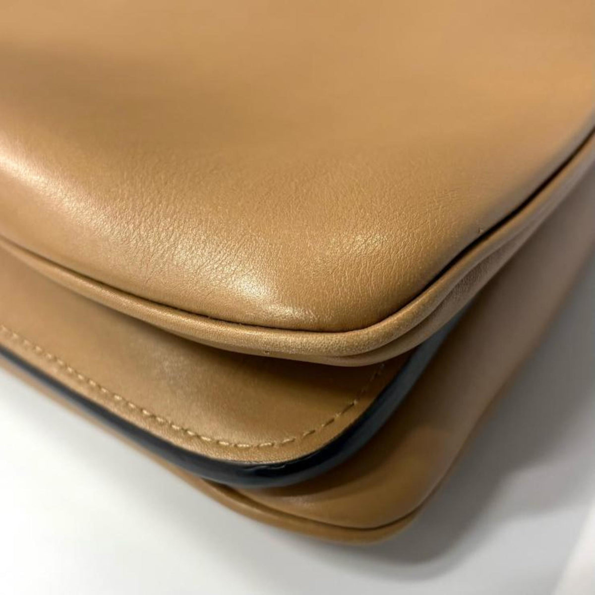 Fendi Beige Leather Handbag (Pre-Owned)