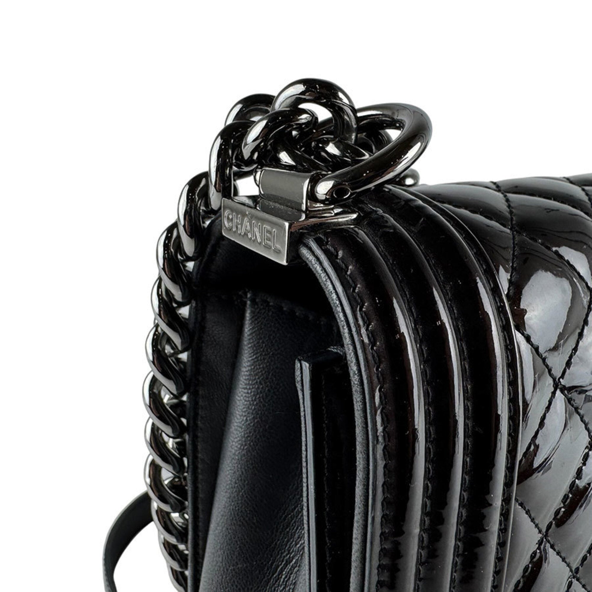 Chanel Black Patent Leather Shoulder Bag (Pre-Owned)