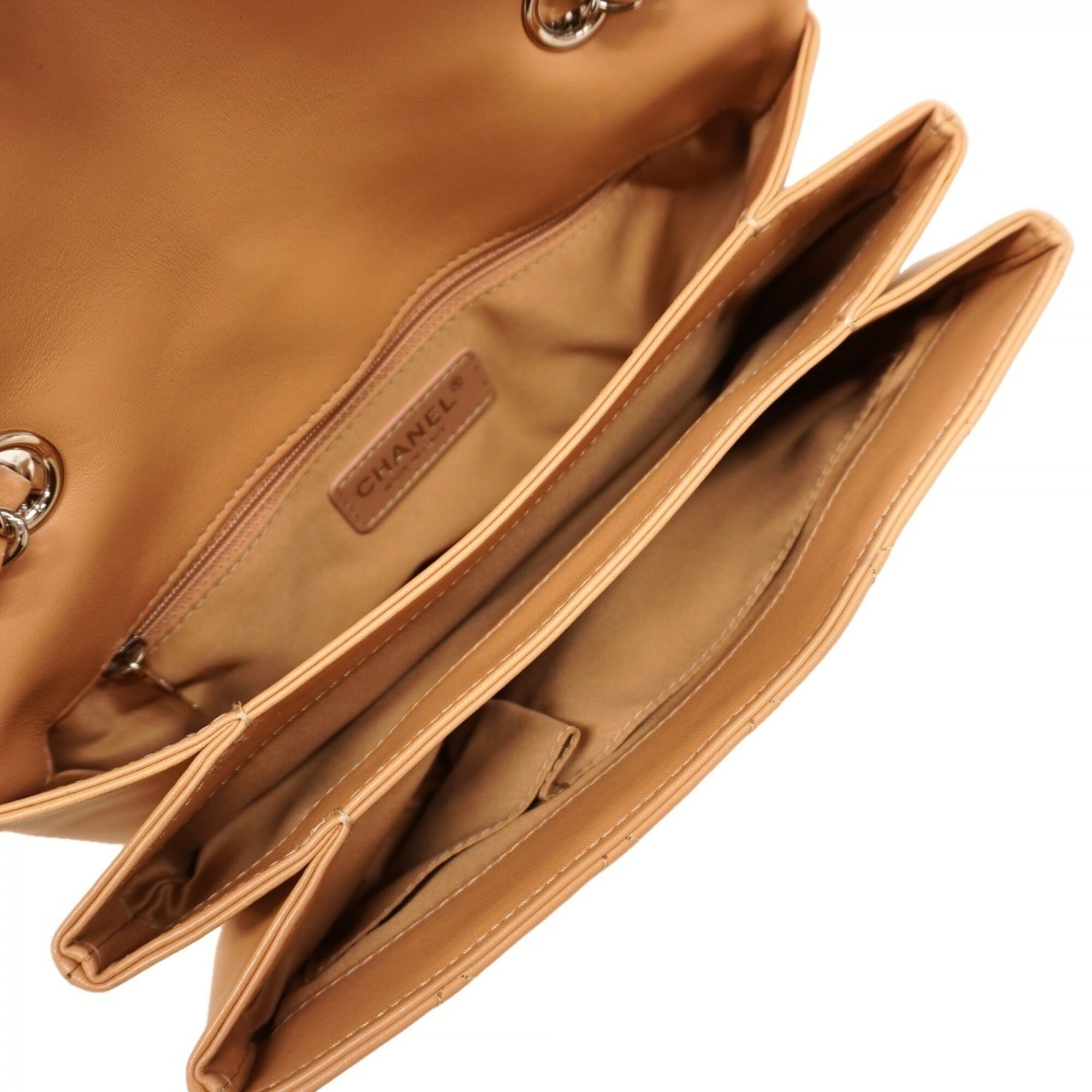 Chanel Beige Leather Shoulder Bag (Pre-Owned)