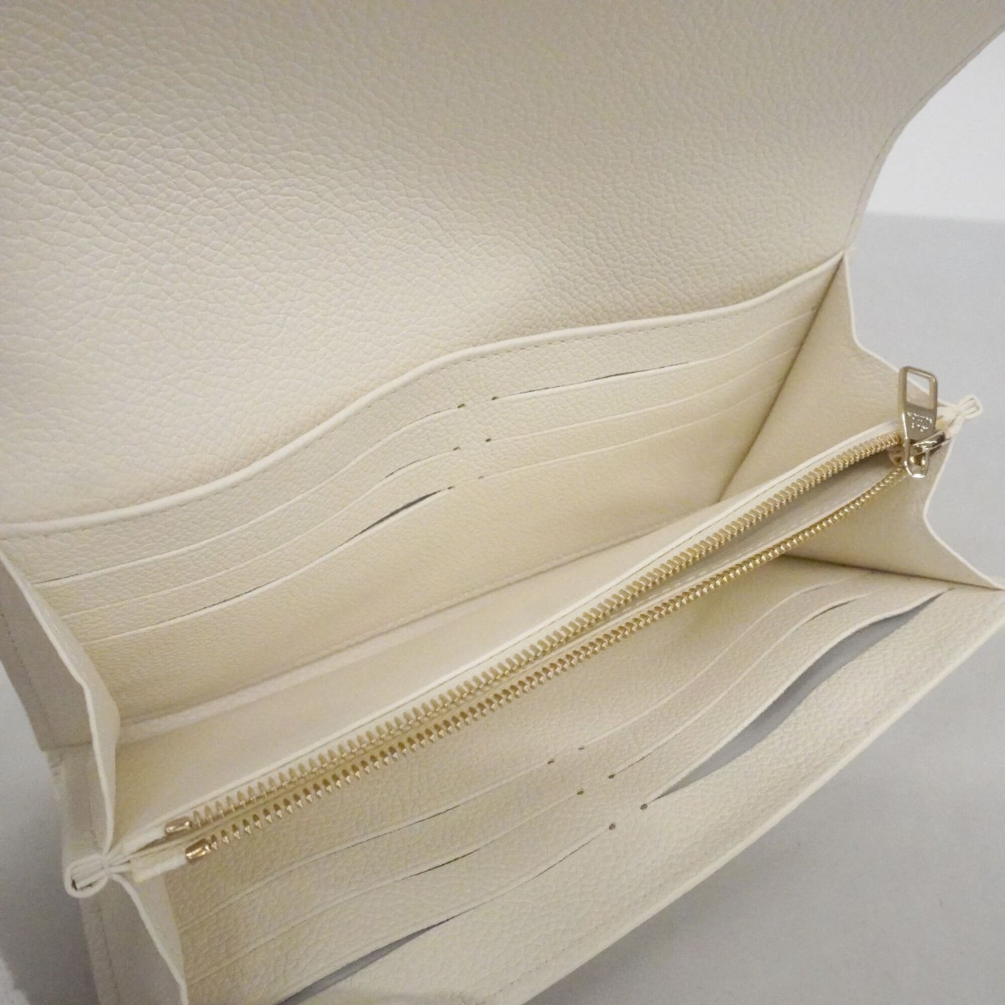 Louis Vuitton Green Long Wallet (Bi-Fold) (Pre-Owned)