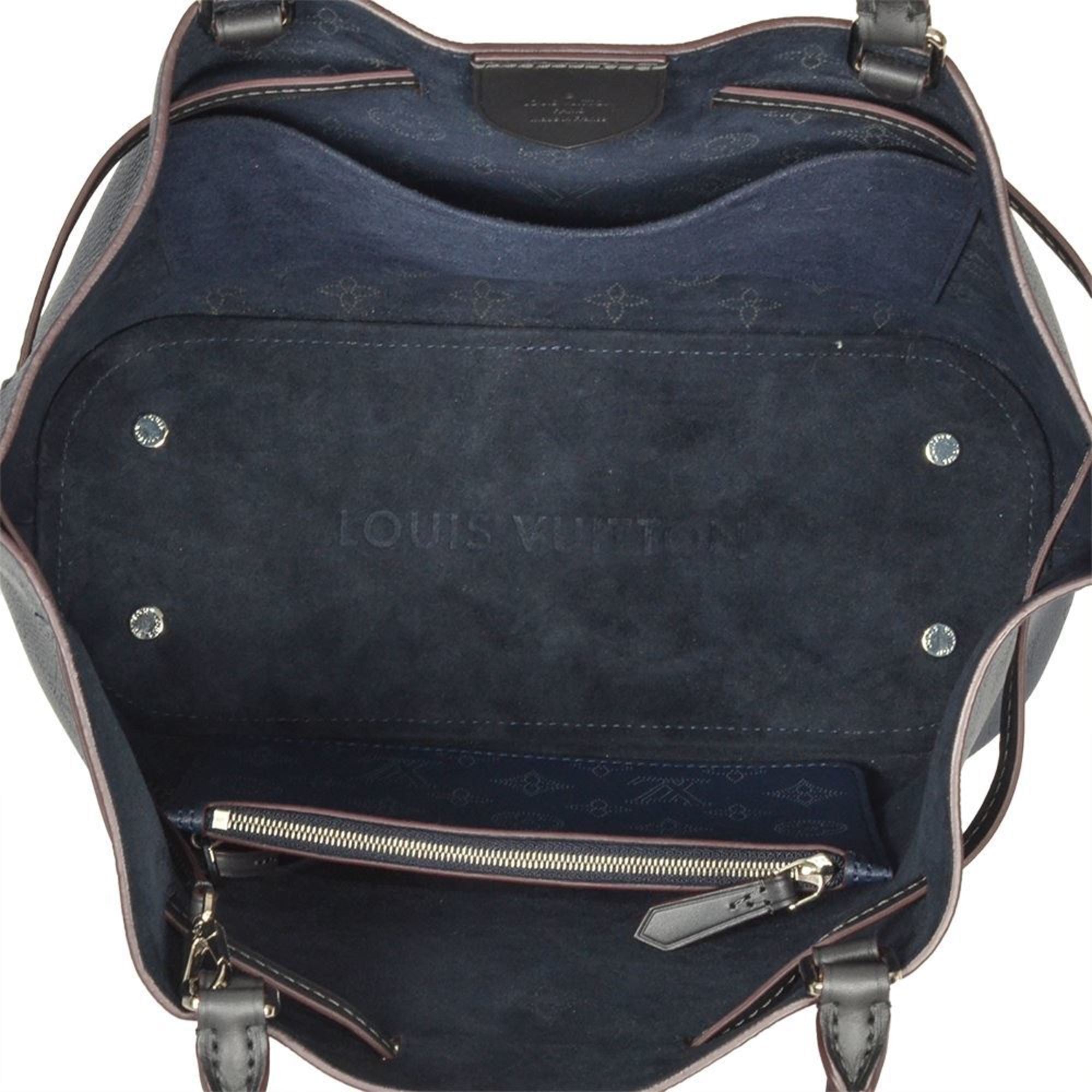 Louis Vuitton Navy Navy Blue Mahina Leather Shoulder Bag (Pre-Owned)