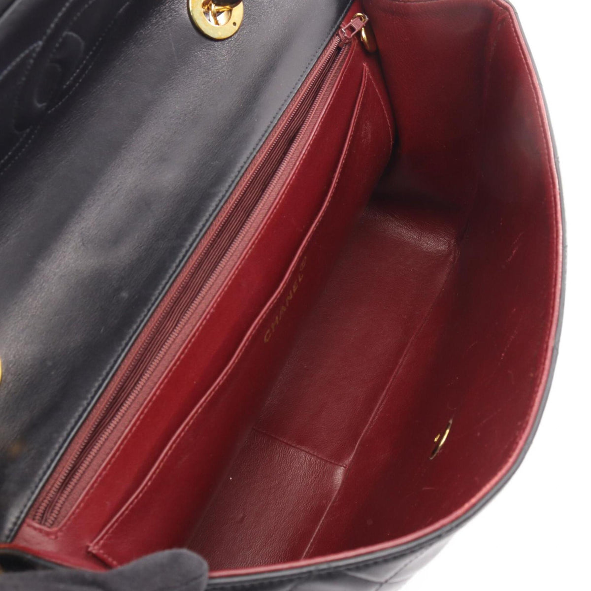 Chanel Black Leather Handbag Shoulder Bag (Pre-Owned)