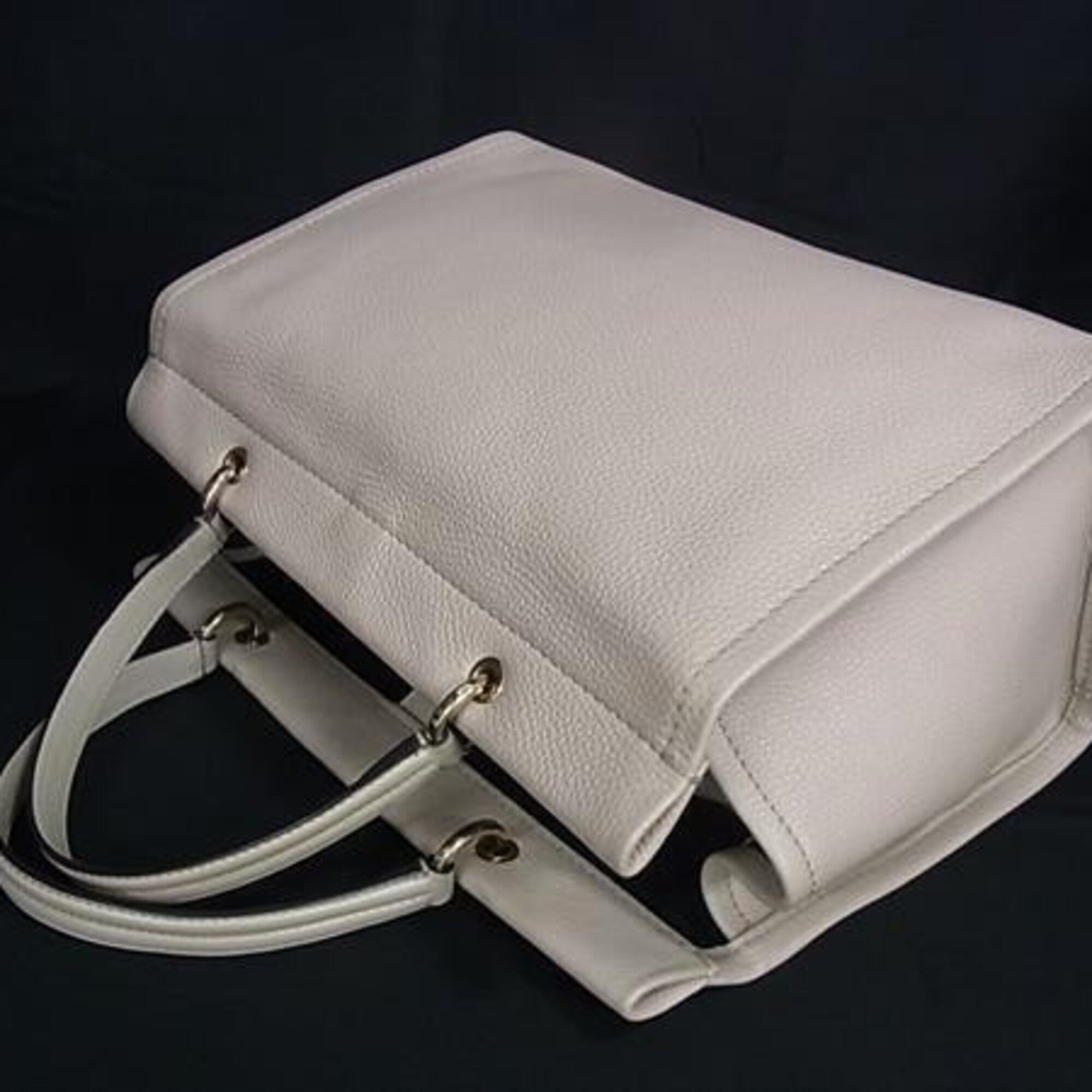 Salvatore Ferragamo Grayish Leather Handbag Shoulder Bag (Pre-Owned)