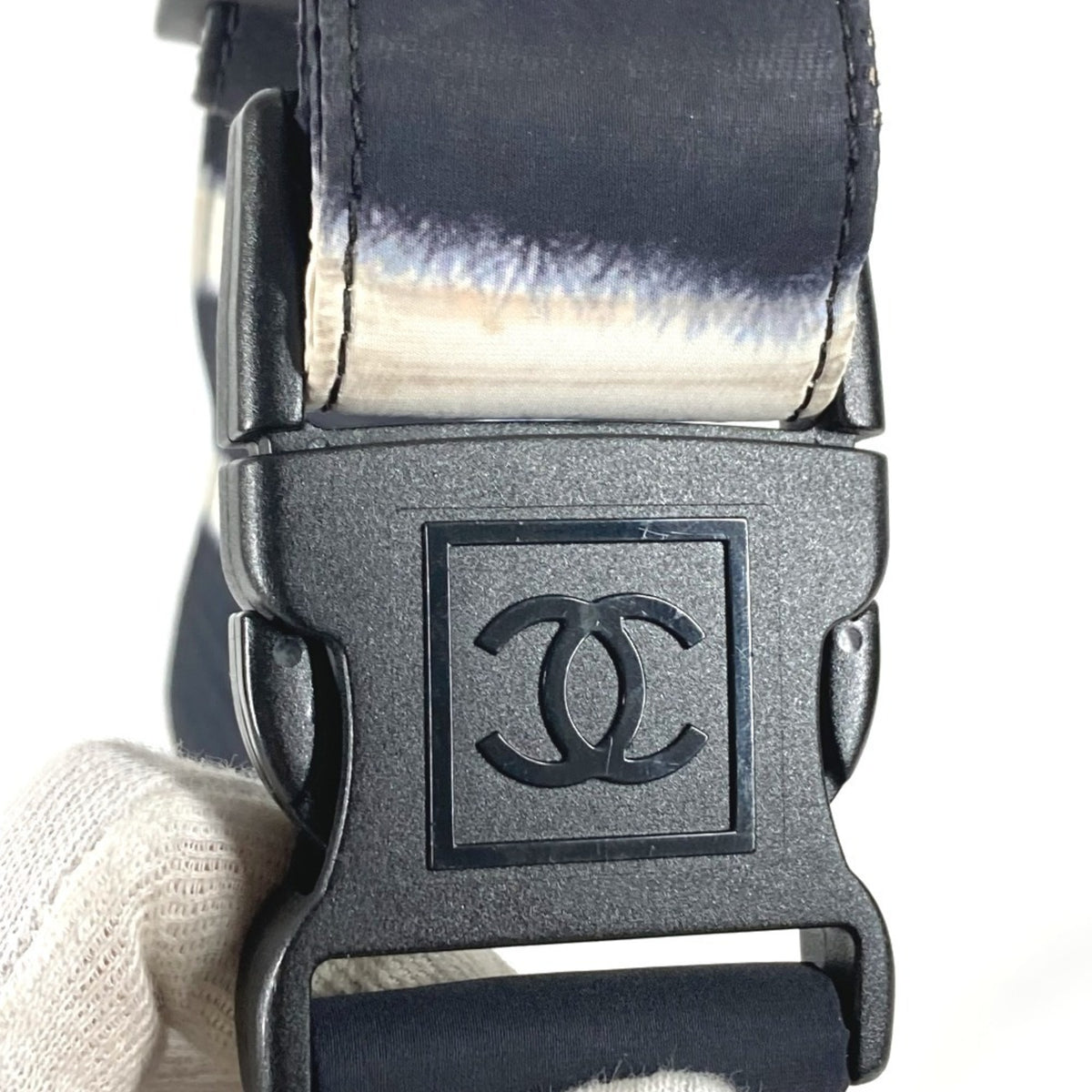 Chanel Sport Black White Nylon Shoulder Bag (Pre-Owned)