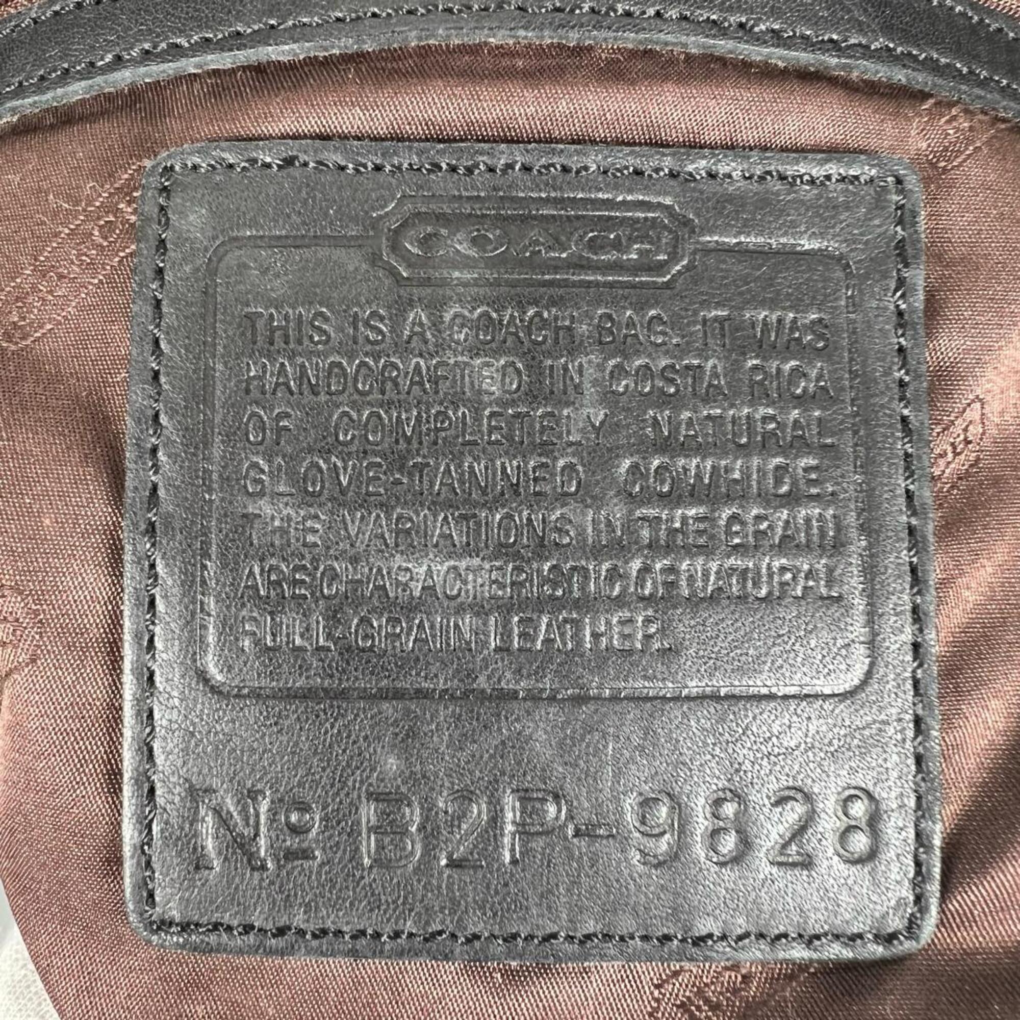 Coach Black Leather Shoulder Bag (Pre-Owned)