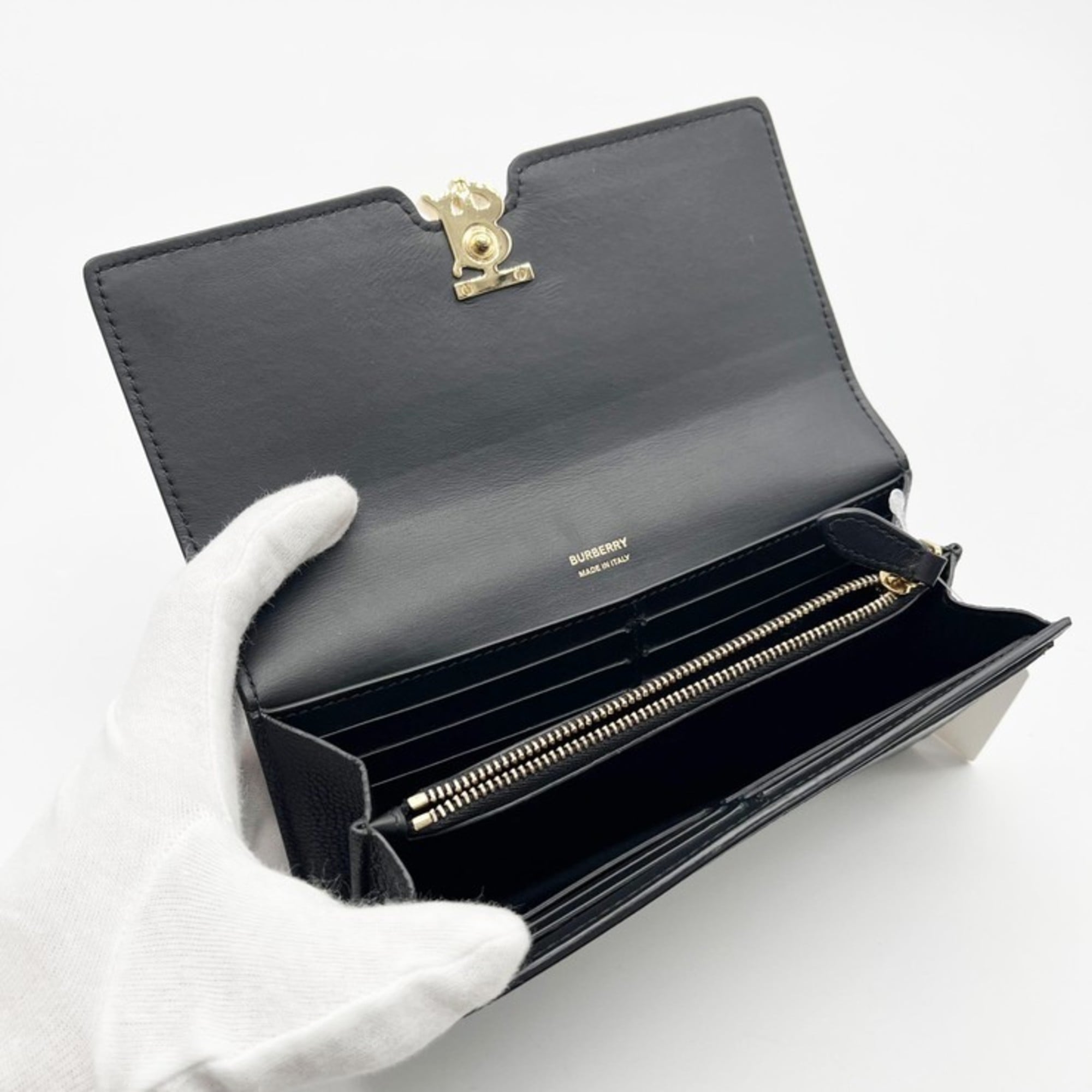 Burberry Black Leather Long Wallet (Bi-Fold) (Pre-Owned)
