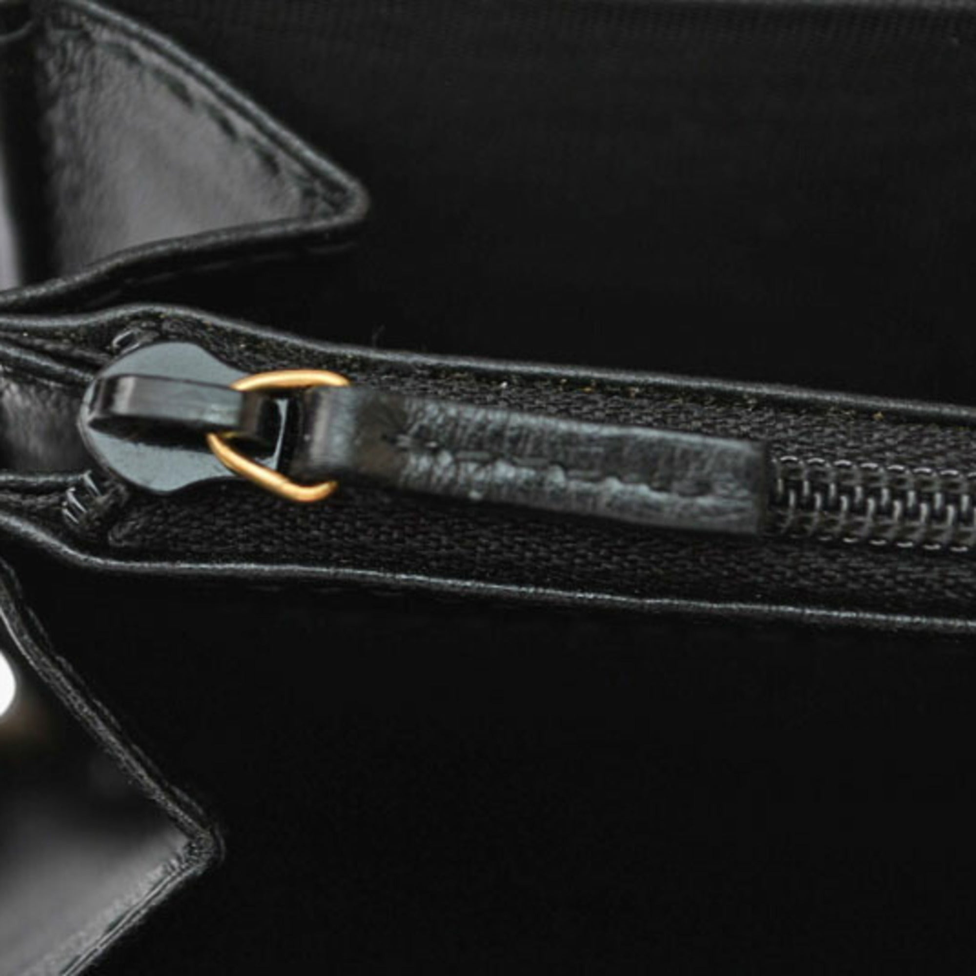 Gucci Black Leather Long Wallet (Bi-Fold) (Pre-Owned)