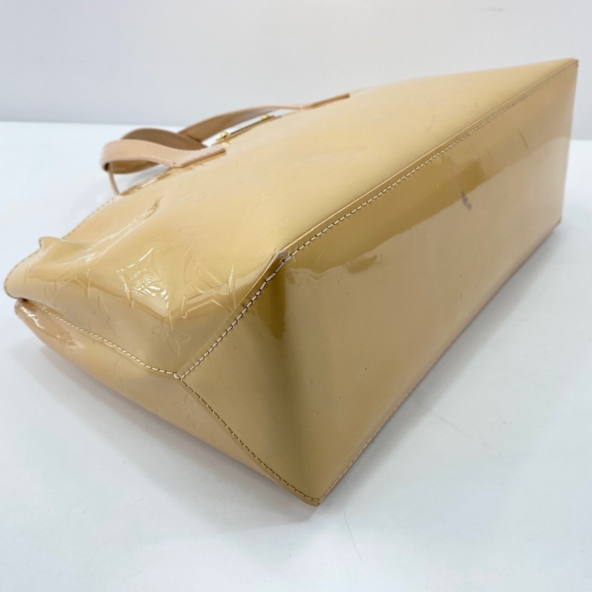 Louis Vuitton Beige Handbag (Pre-Owned)