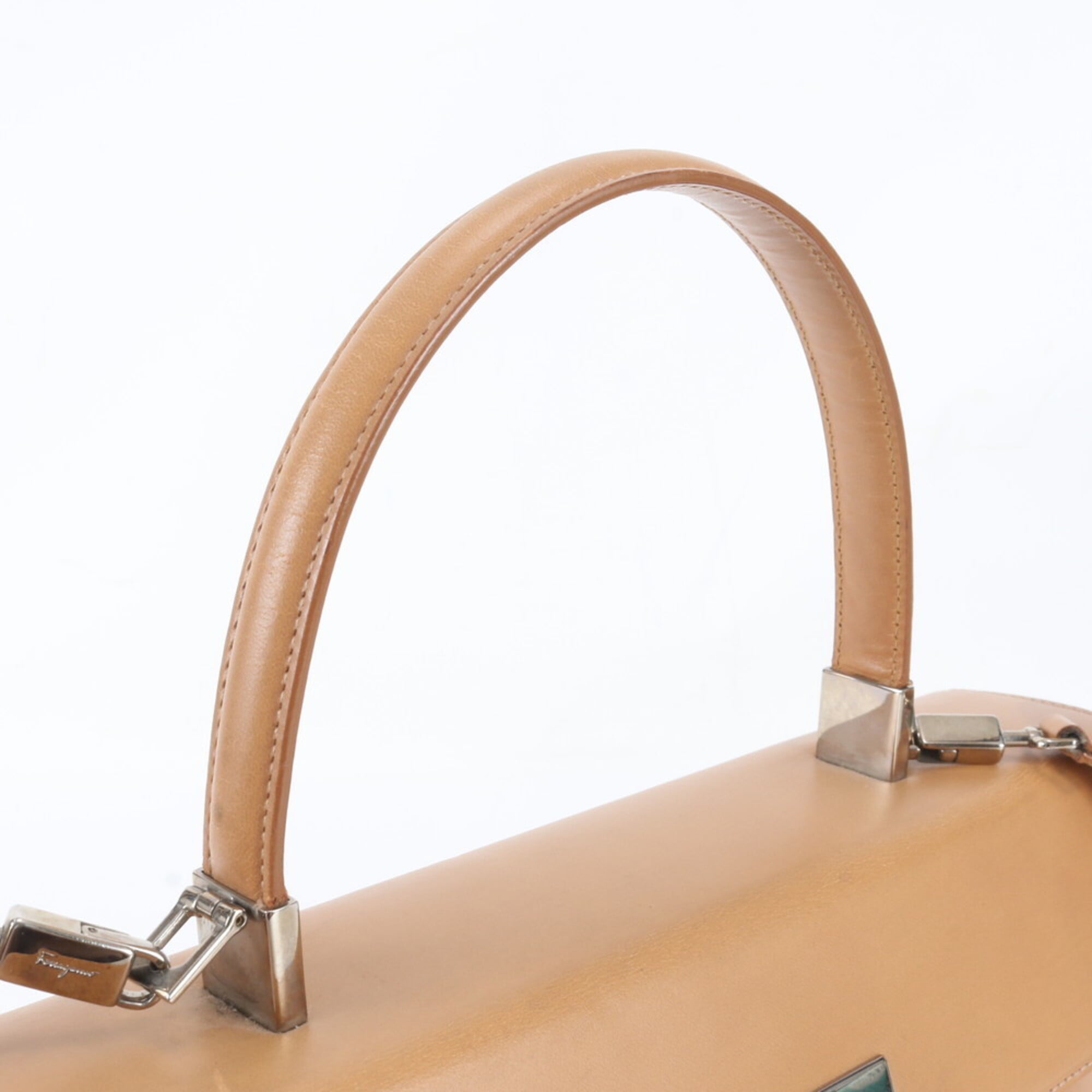 Salvatore Ferragamo Beige Leather Handbag Shoulder Bag (Pre-Owned)