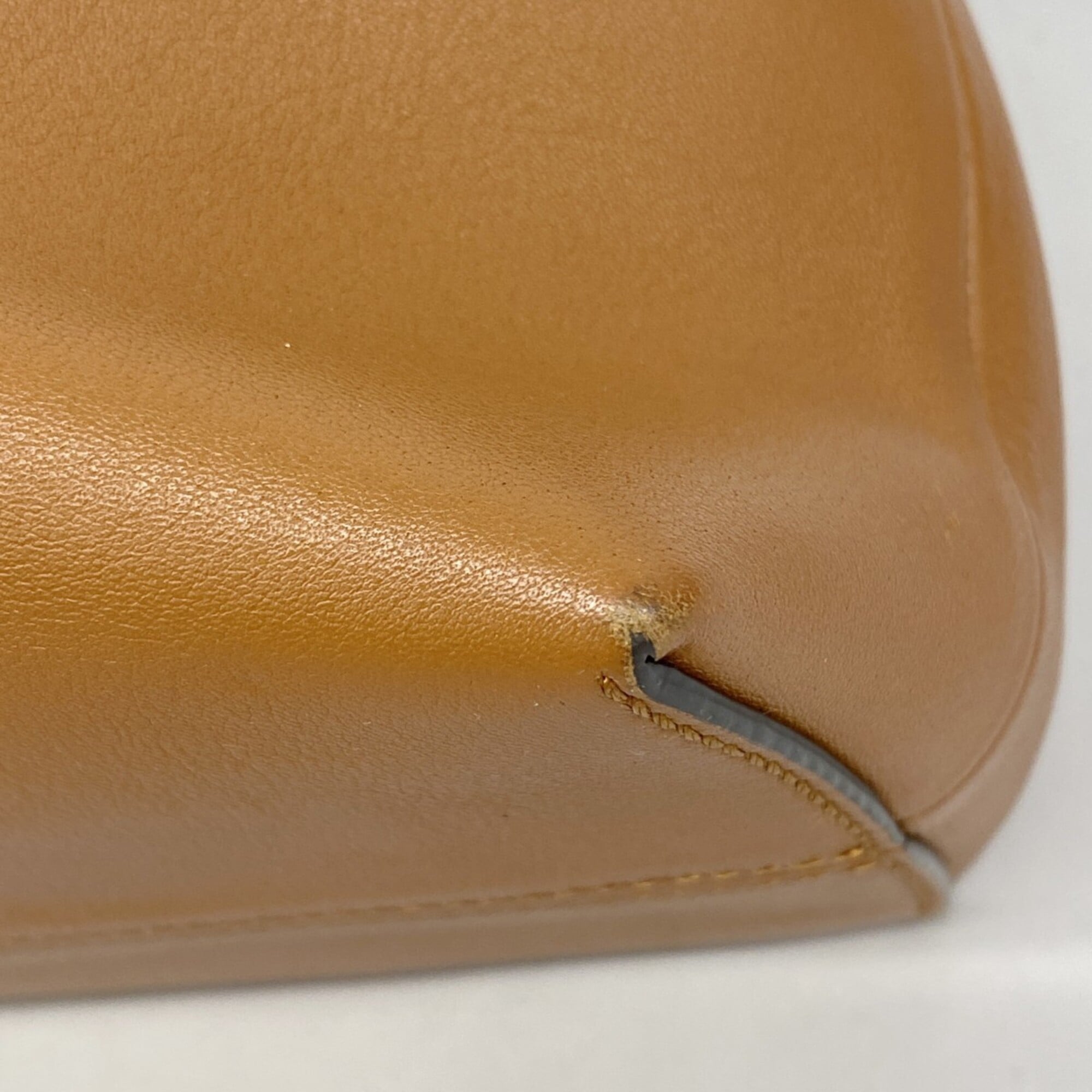 Fendi Light Brown Leather Handbag (Pre-Owned)